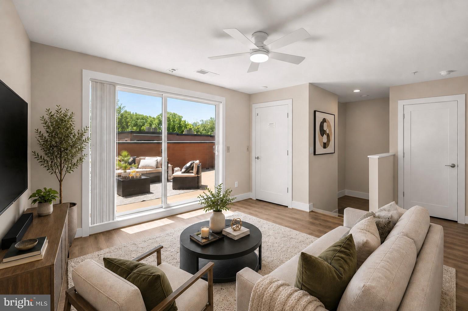 TOWER OAKS - Residential