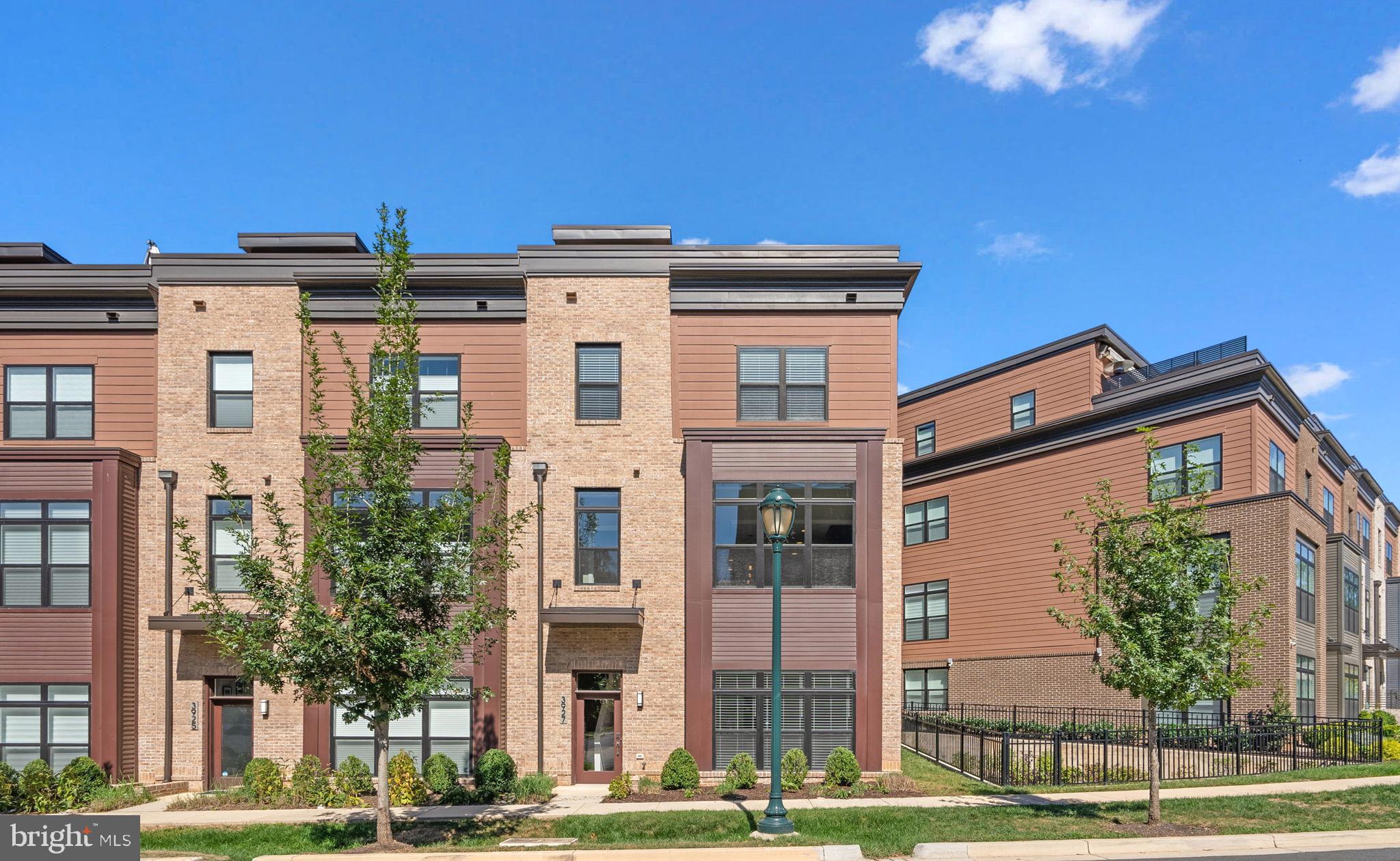 TOWER OAKS - Residential