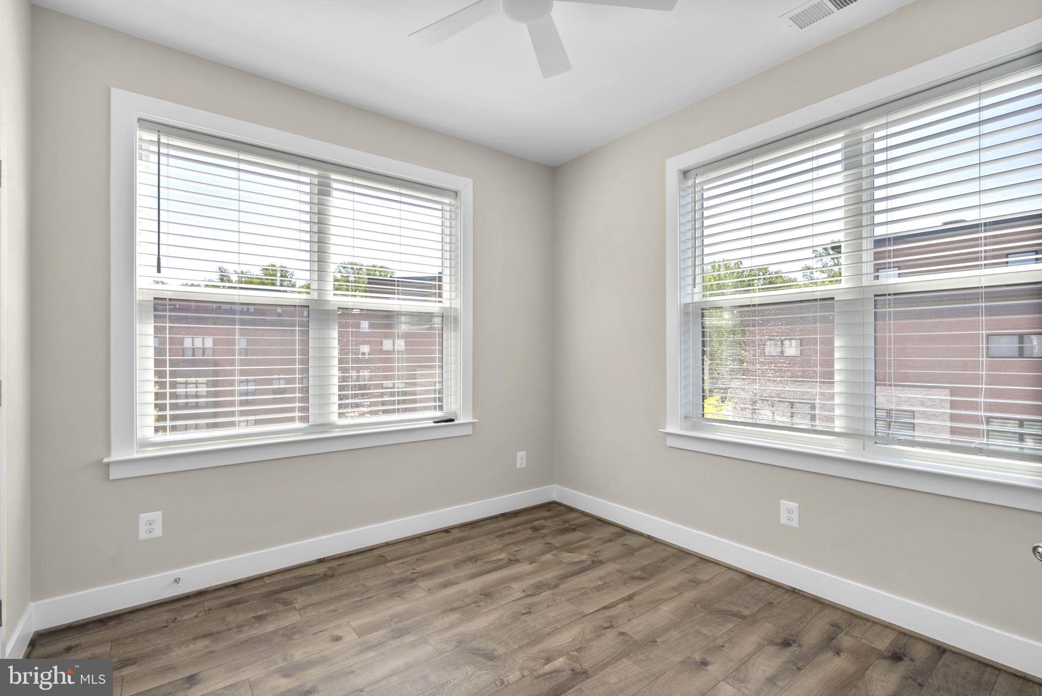 TOWER OAKS - Residential
