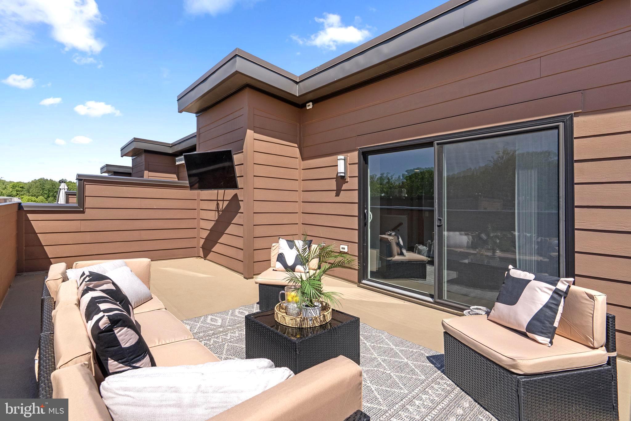 TOWER OAKS - Residential