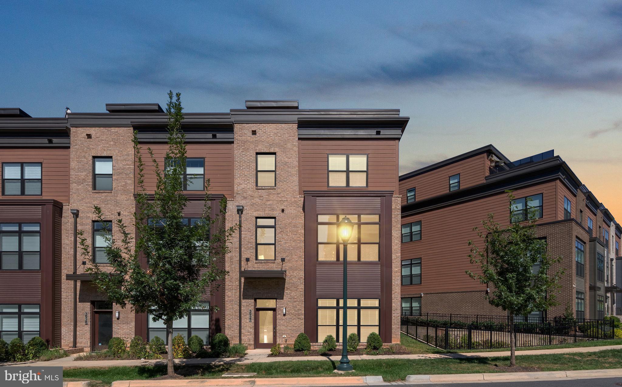 TOWER OAKS - Residential