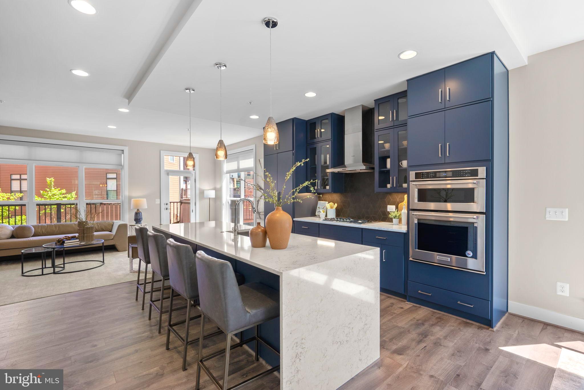 TOWER OAKS - Residential