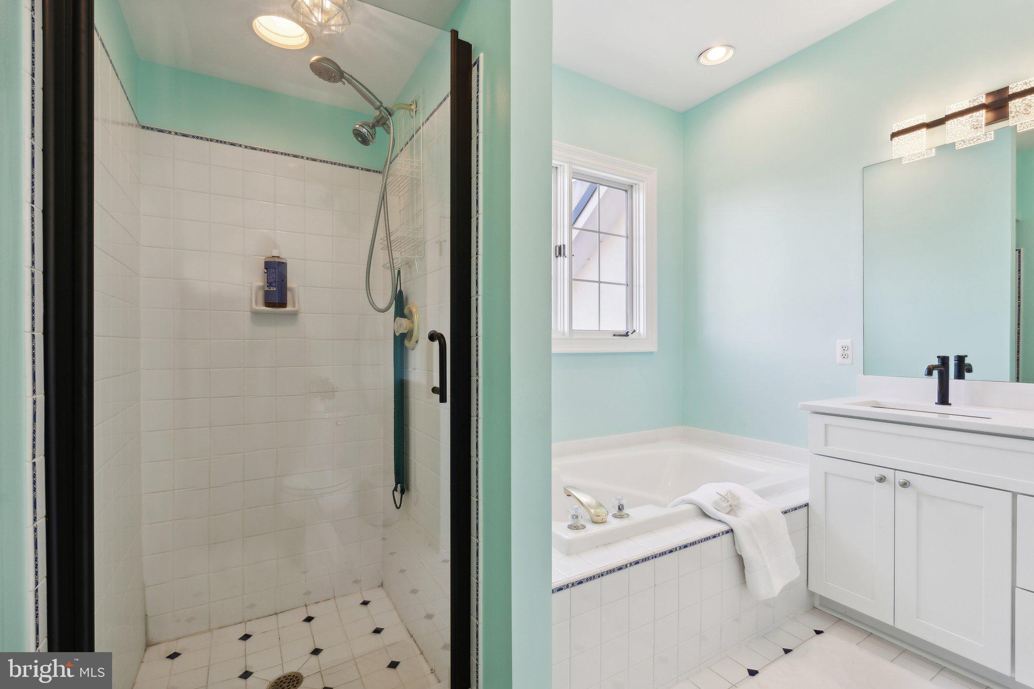 HARWOOD - Residential