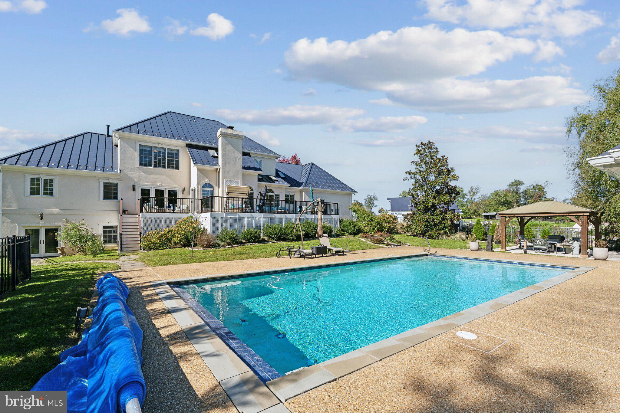 HARWOOD - Residential