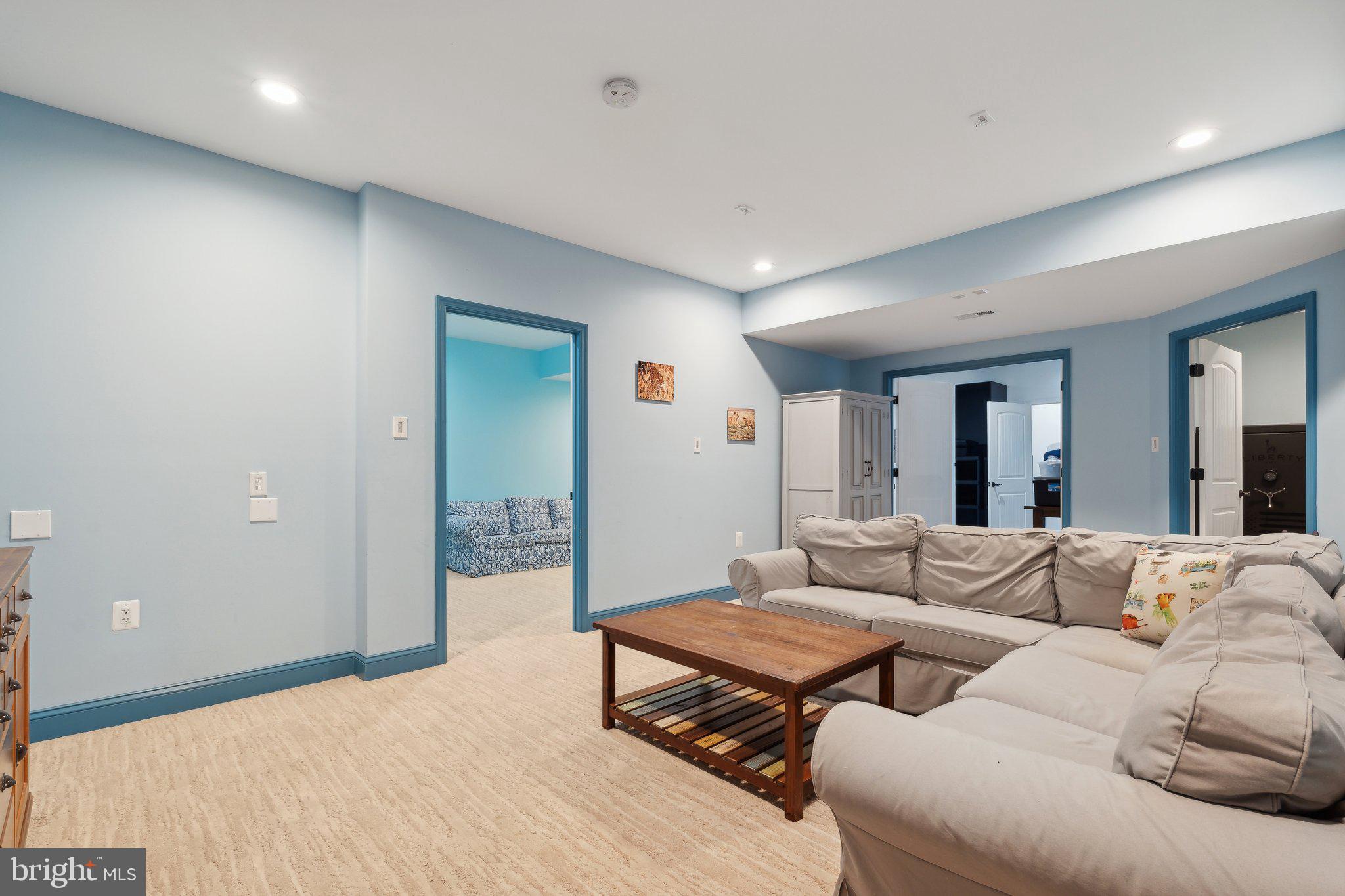 HARWOOD - Residential