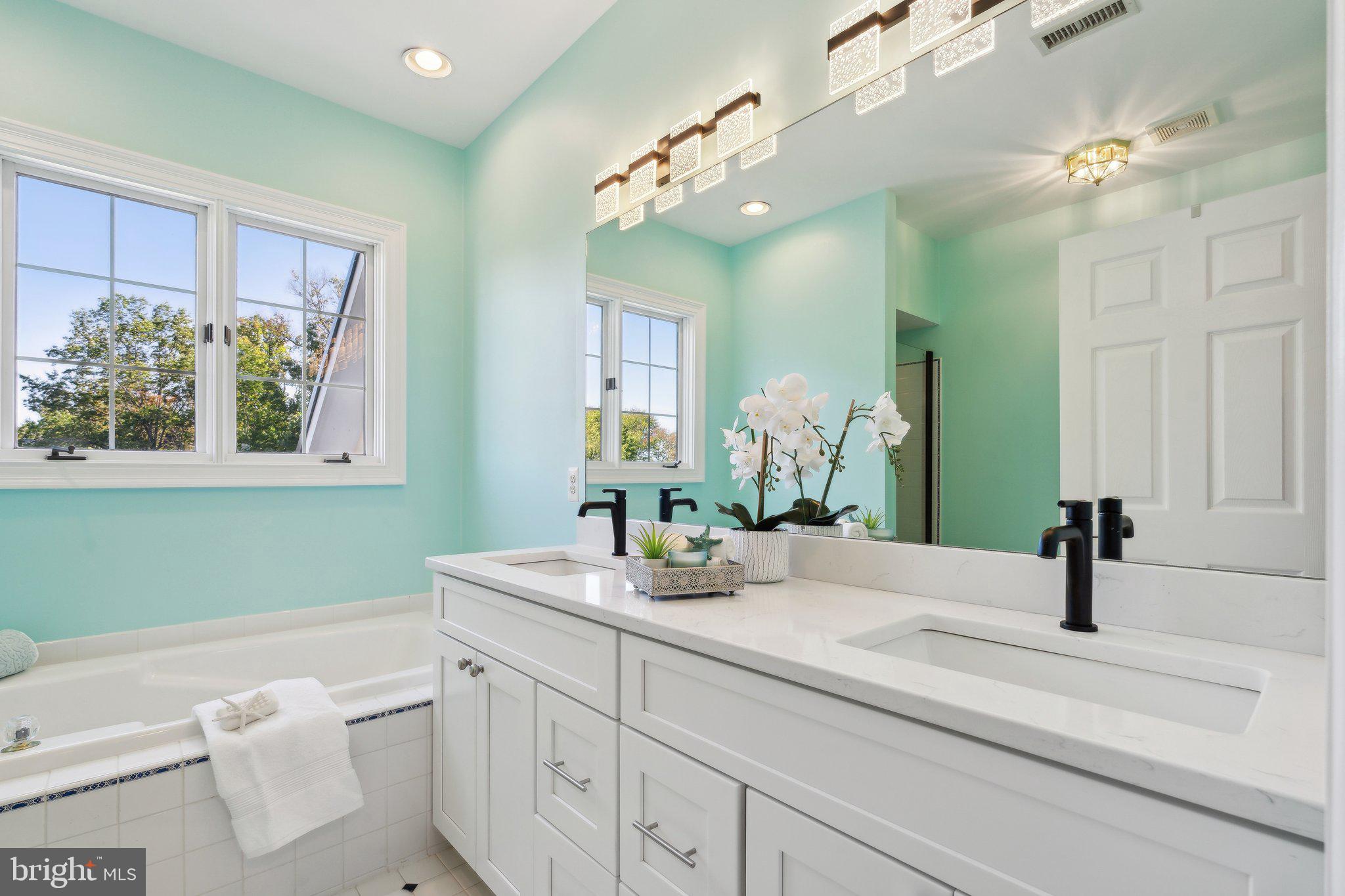 HARWOOD - Residential