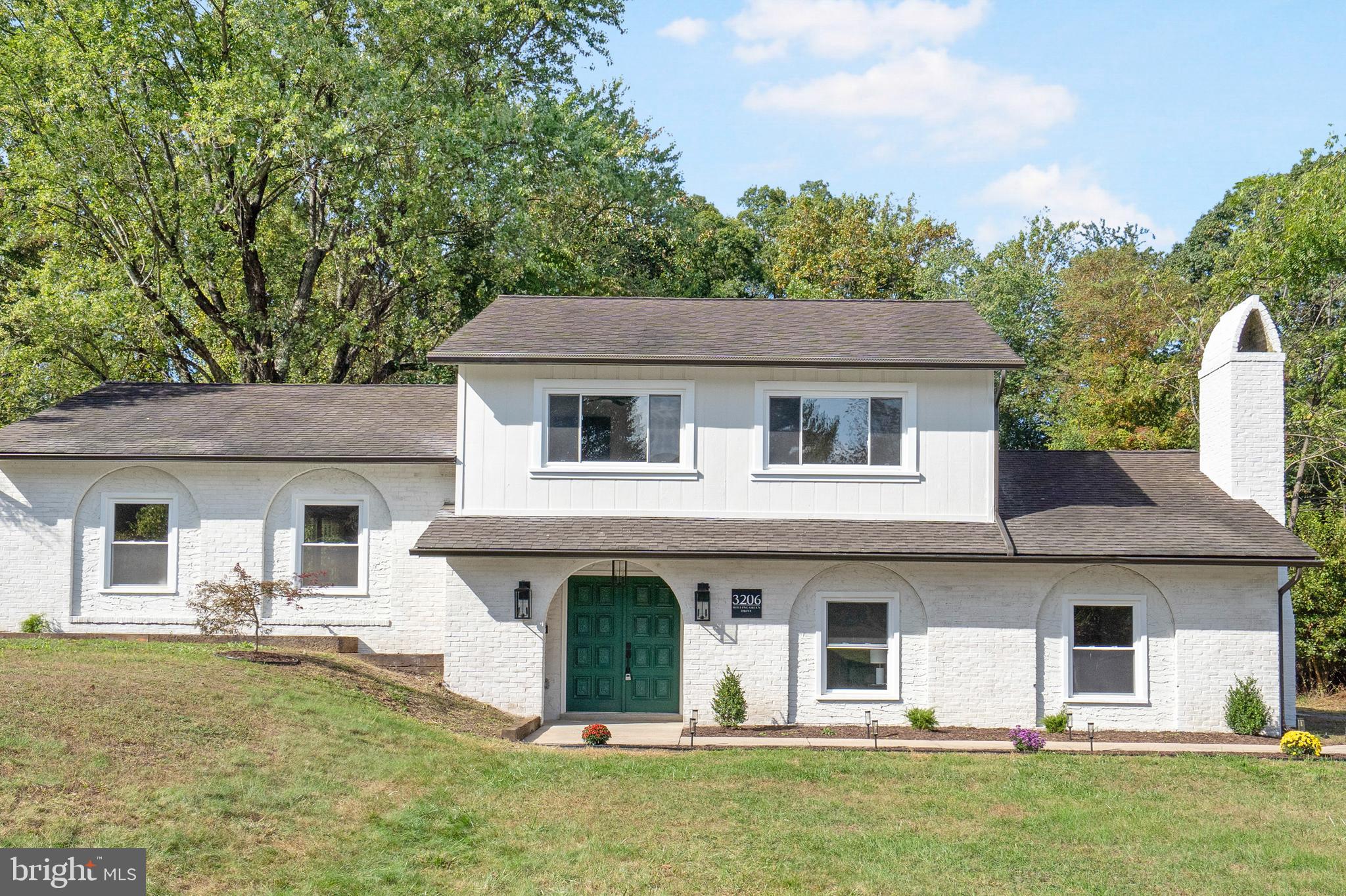 3206 ROLLING GREEN DRIVE