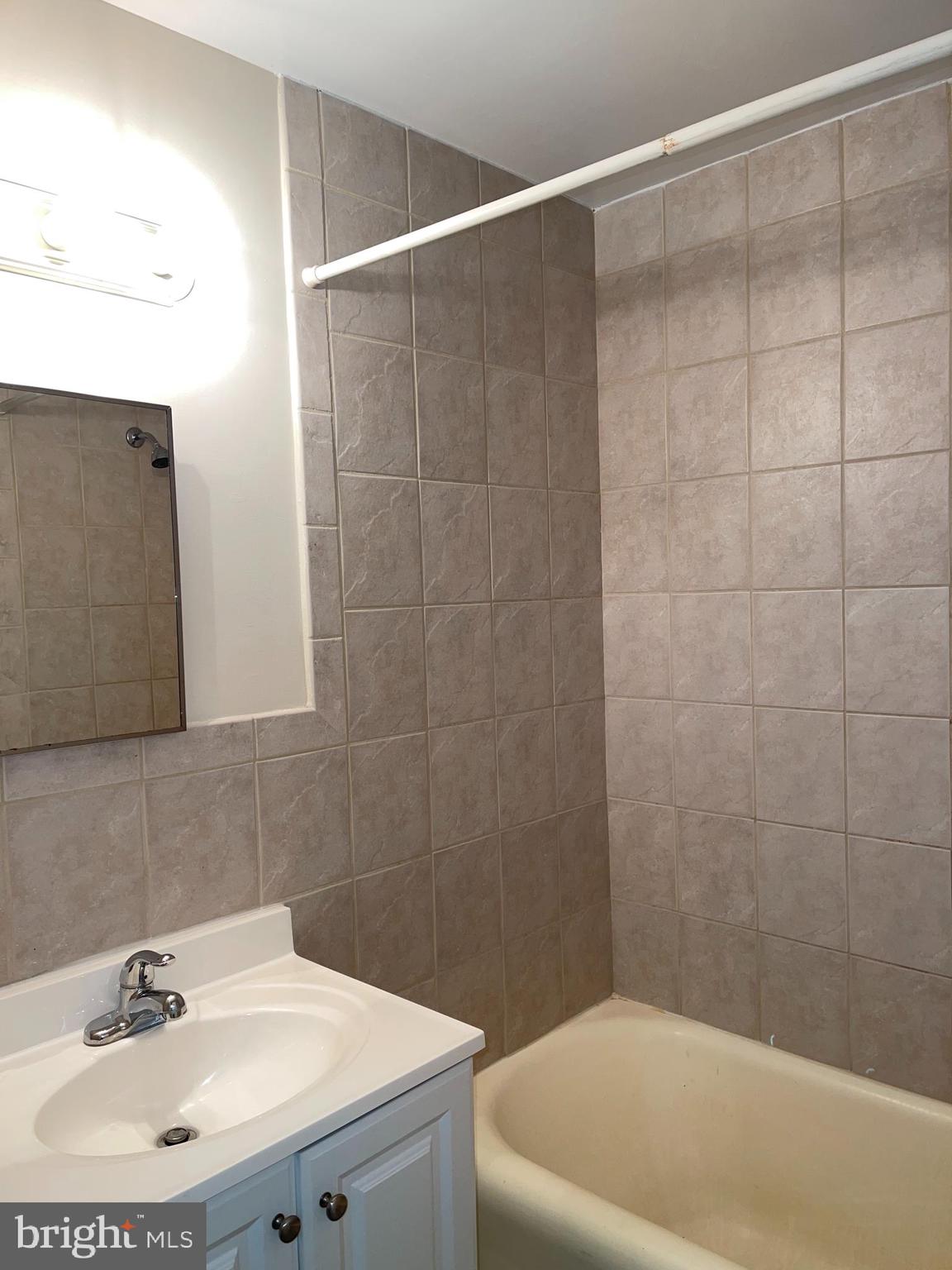 AVENUE OF THE ARTS - Residential