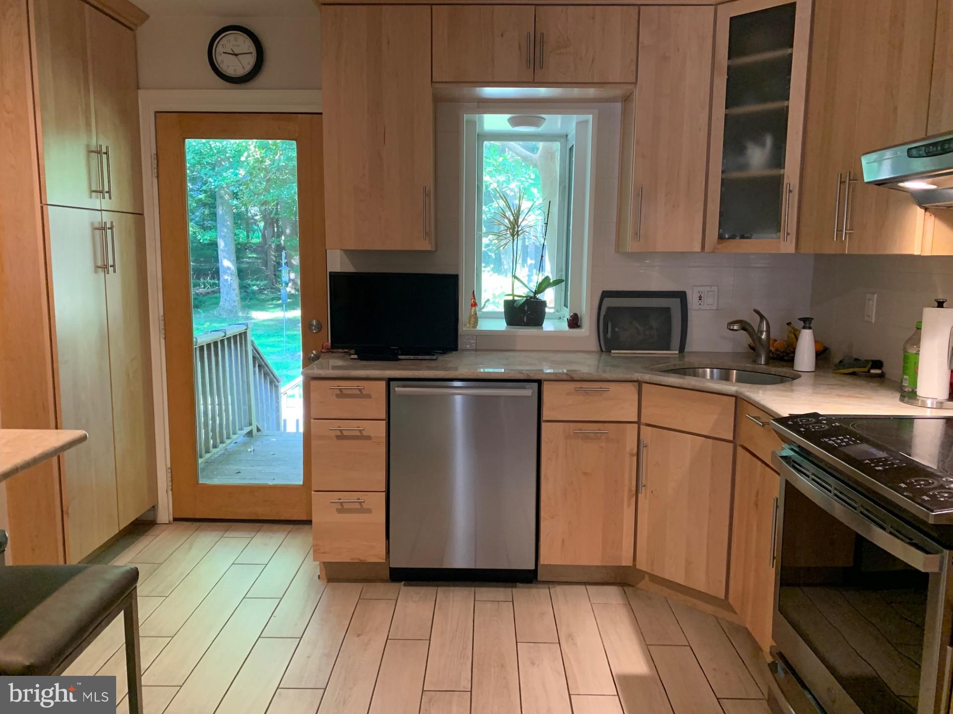 12308 CLEMENT LANE