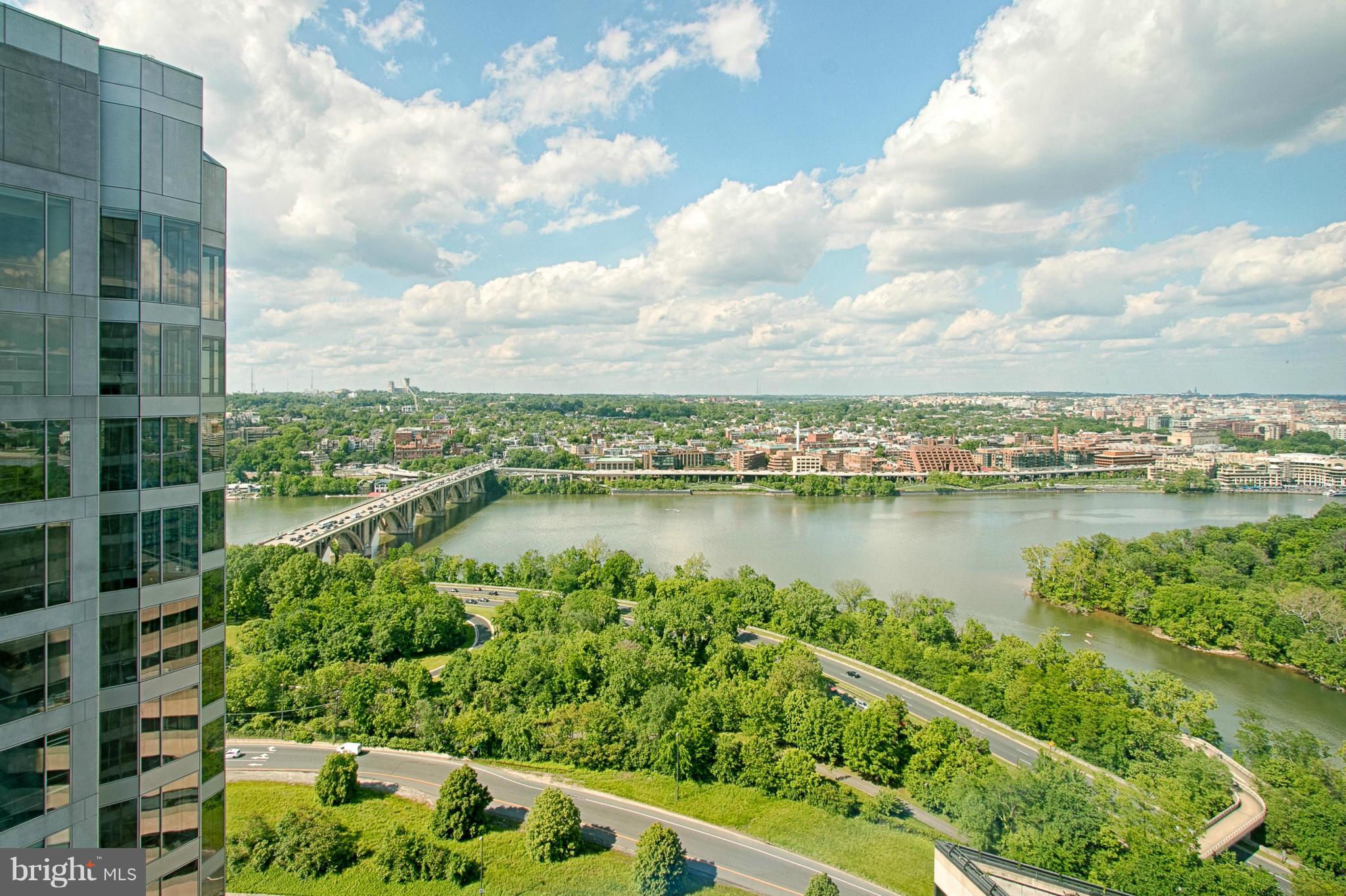 THE WATERVIEW - Residential