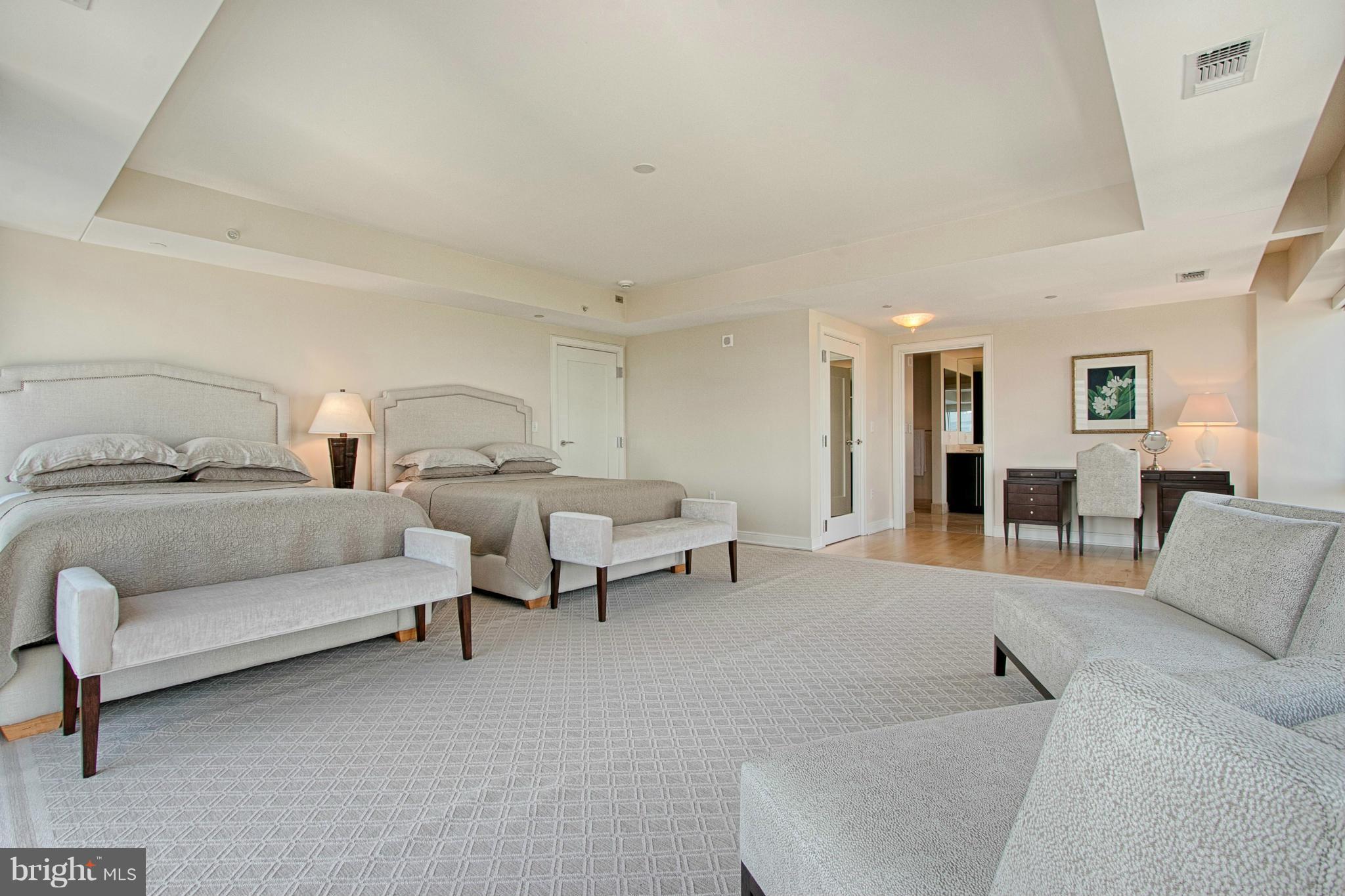 THE WATERVIEW - Residential