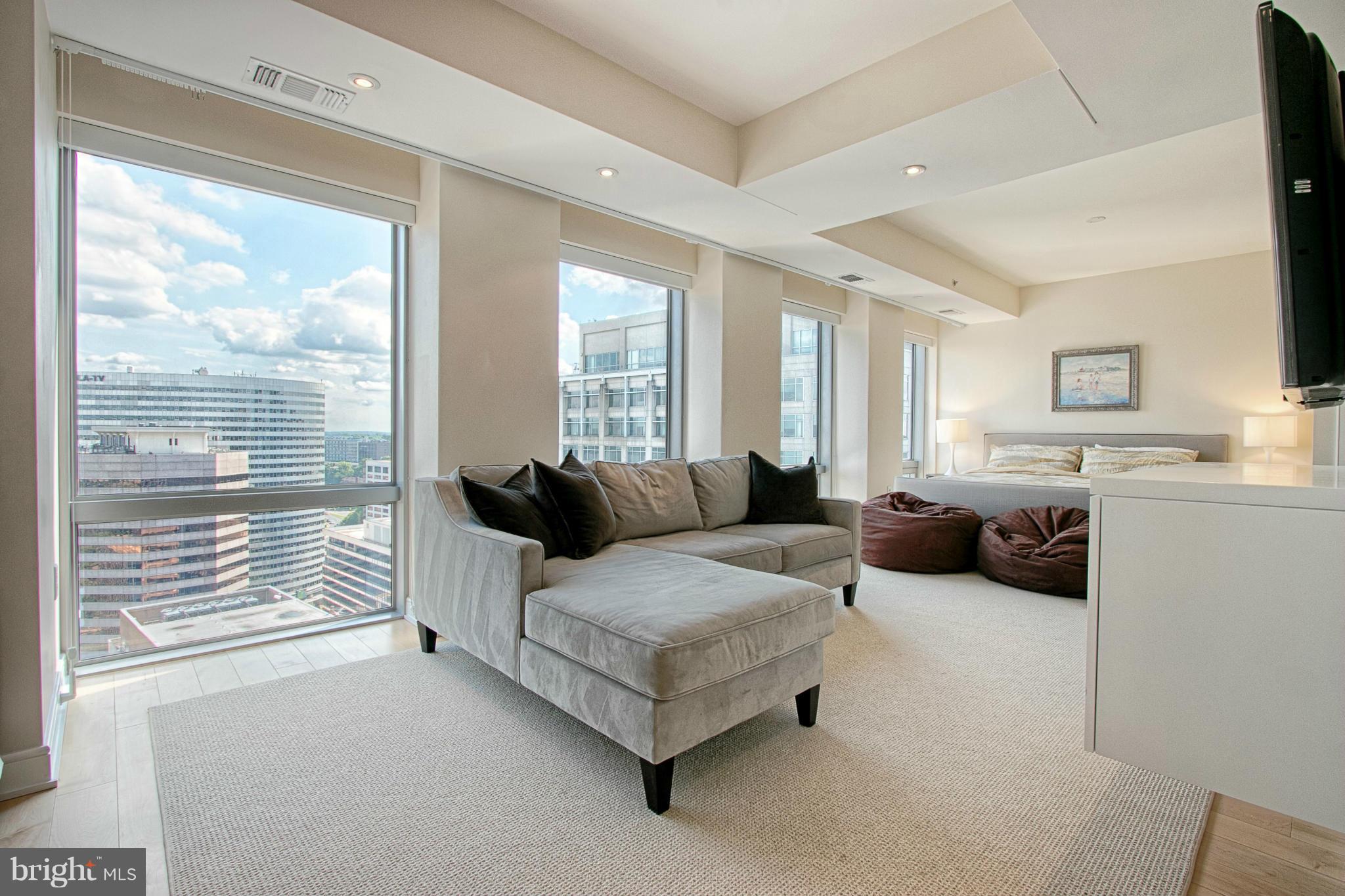 THE WATERVIEW - Residential