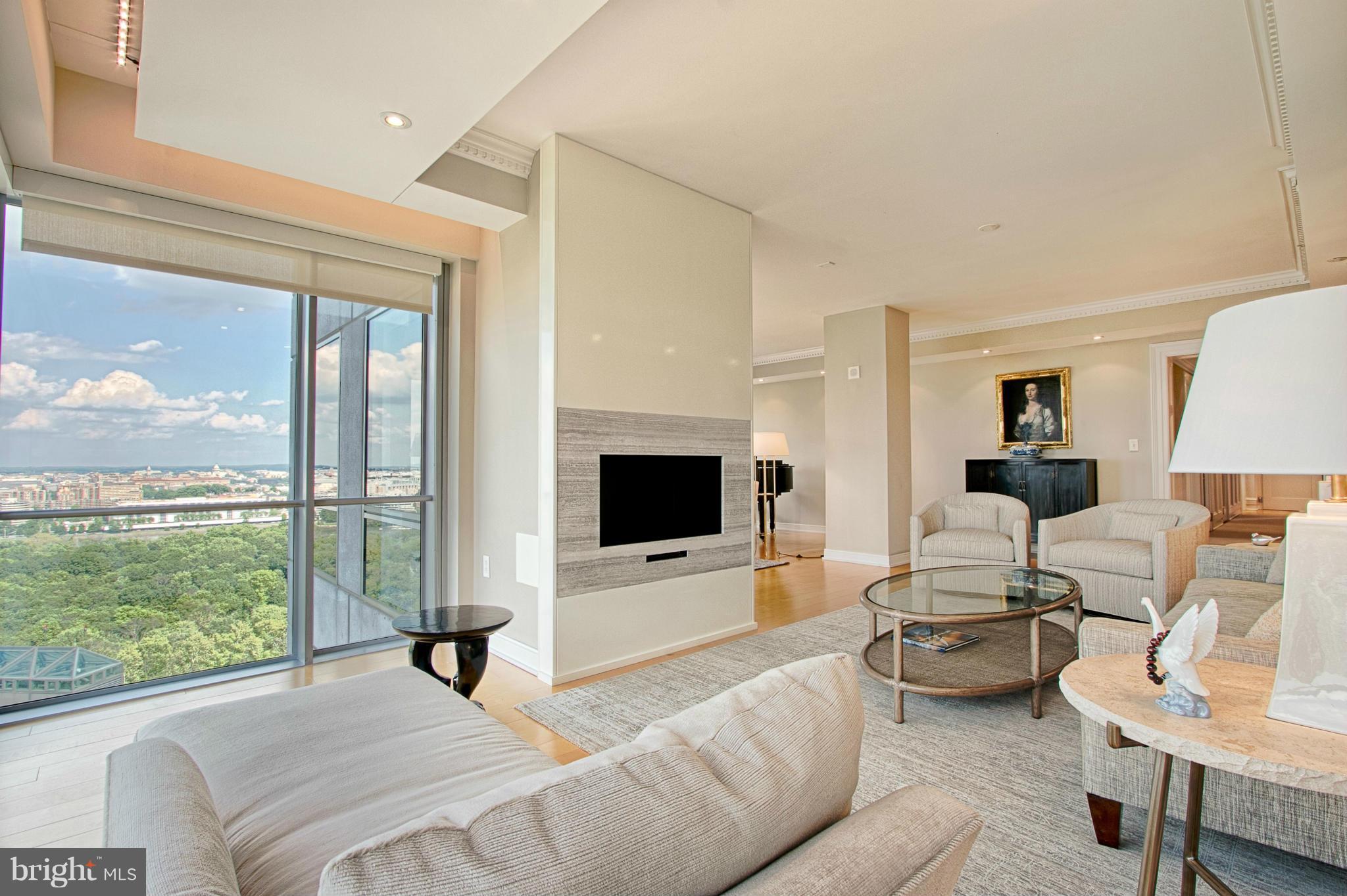 THE WATERVIEW - Residential