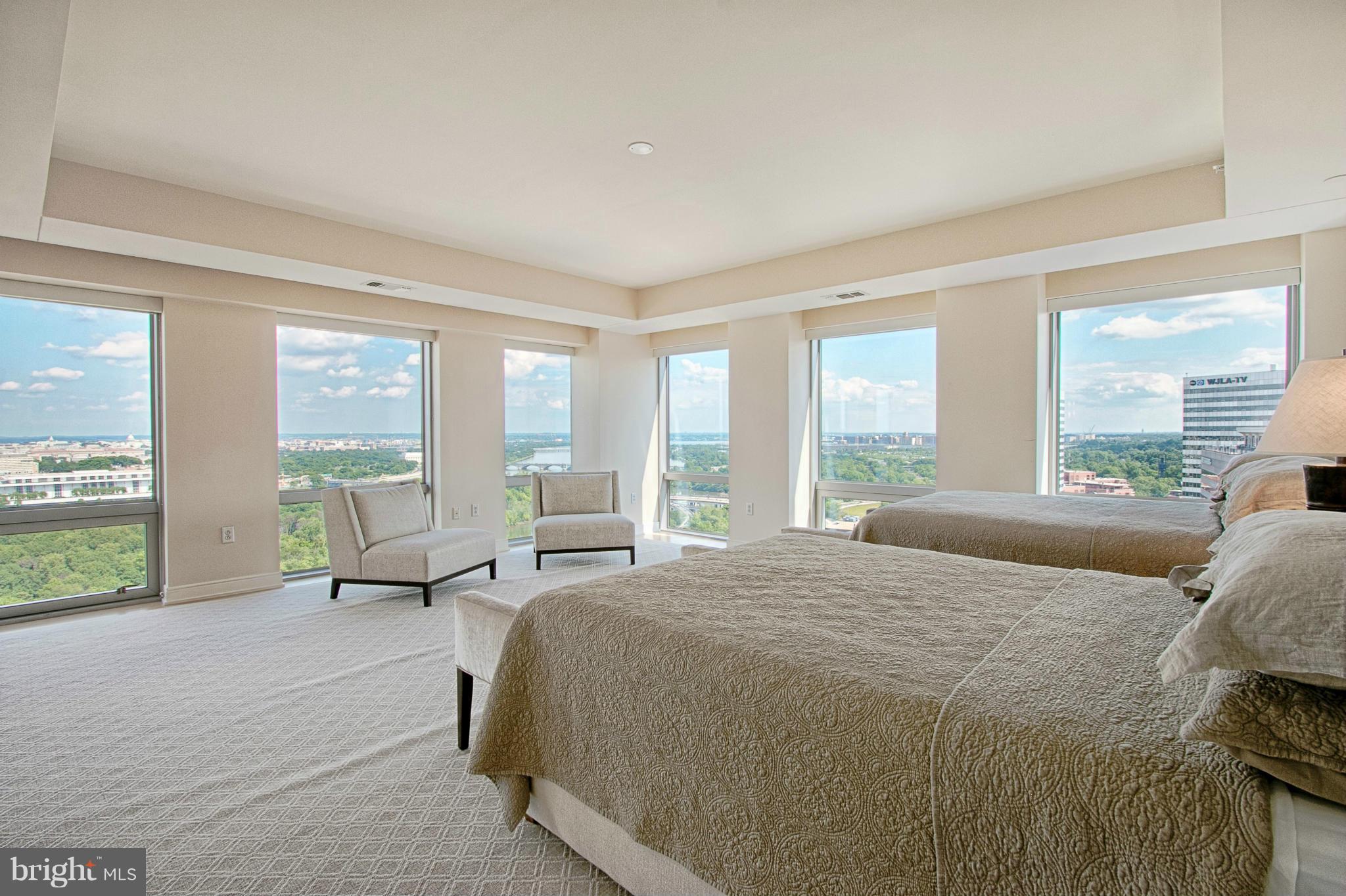 THE WATERVIEW - Residential