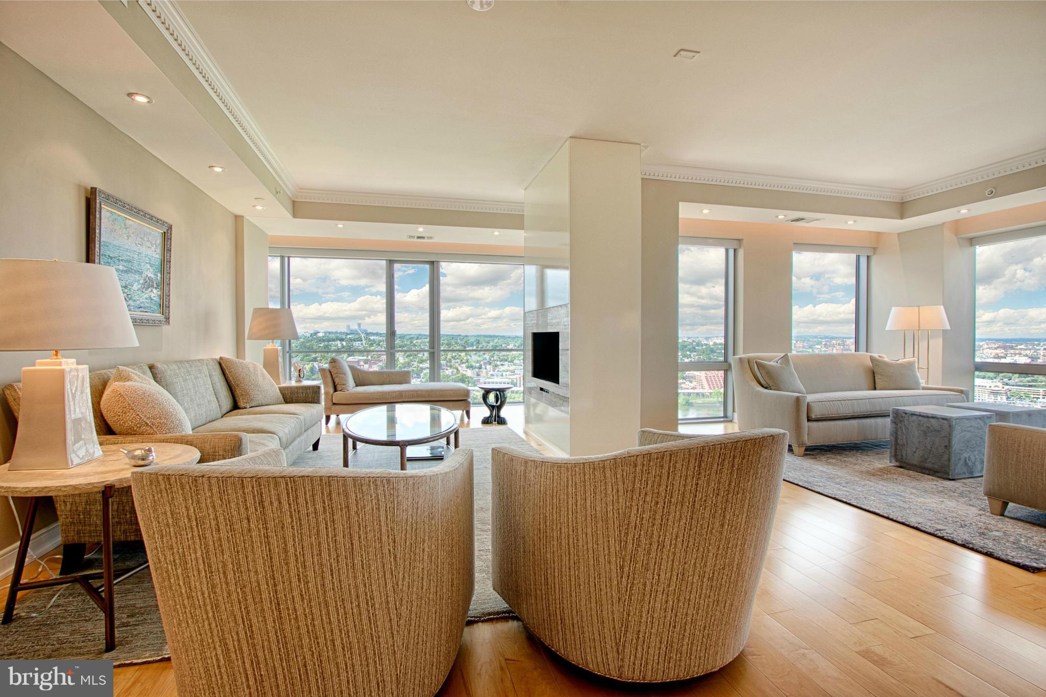 THE WATERVIEW - Residential