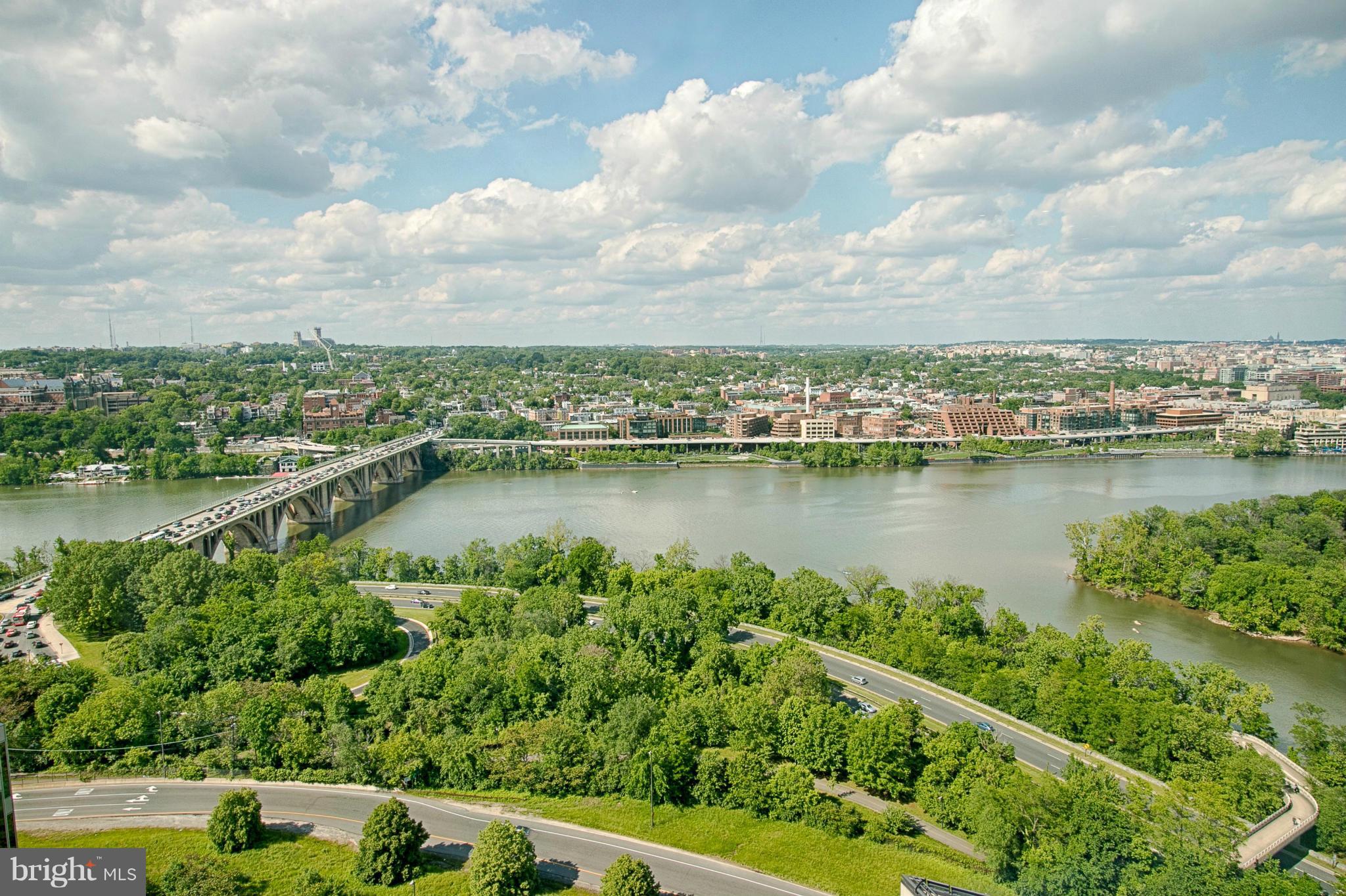 THE WATERVIEW - Residential