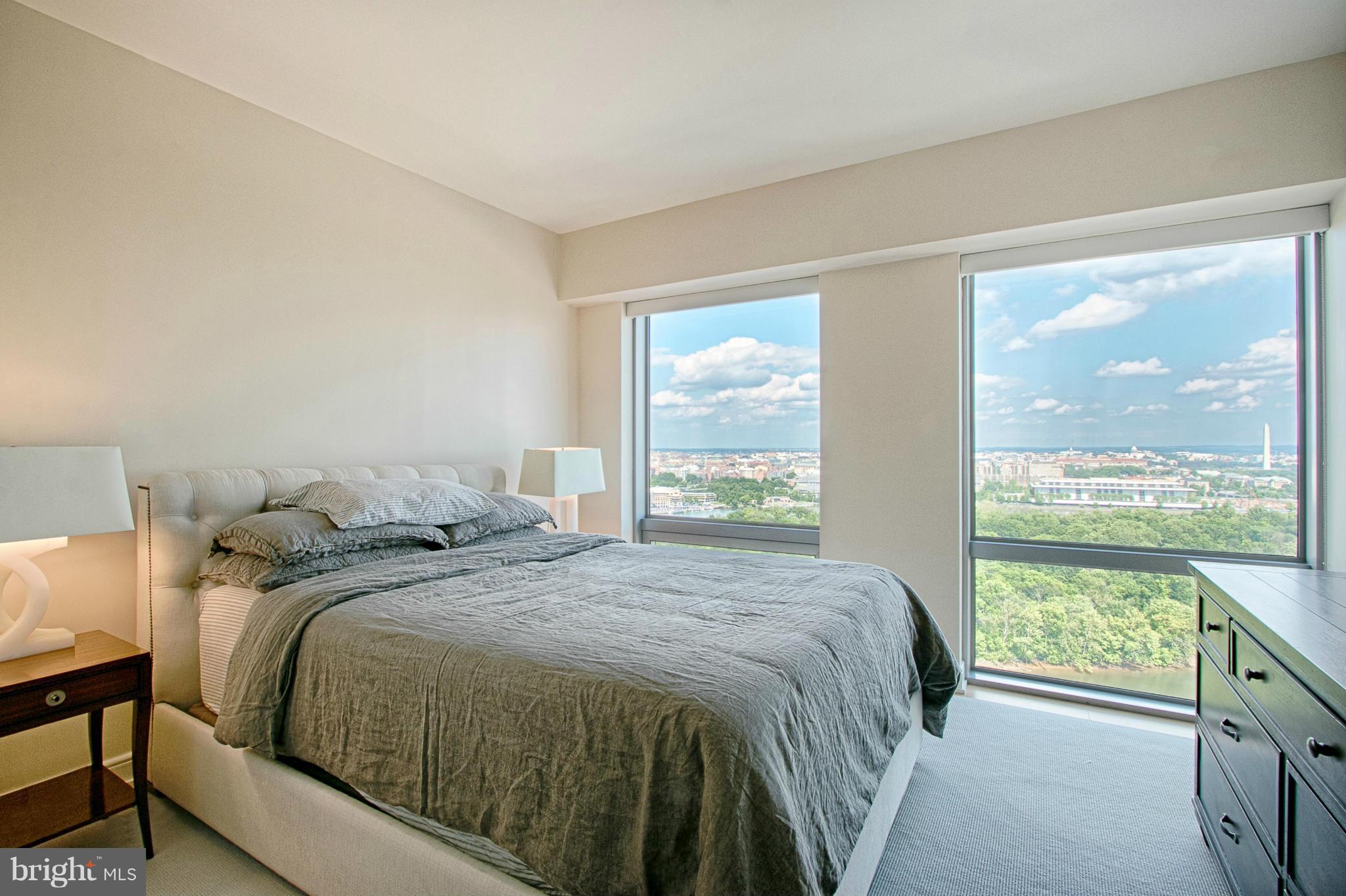 THE WATERVIEW - Residential