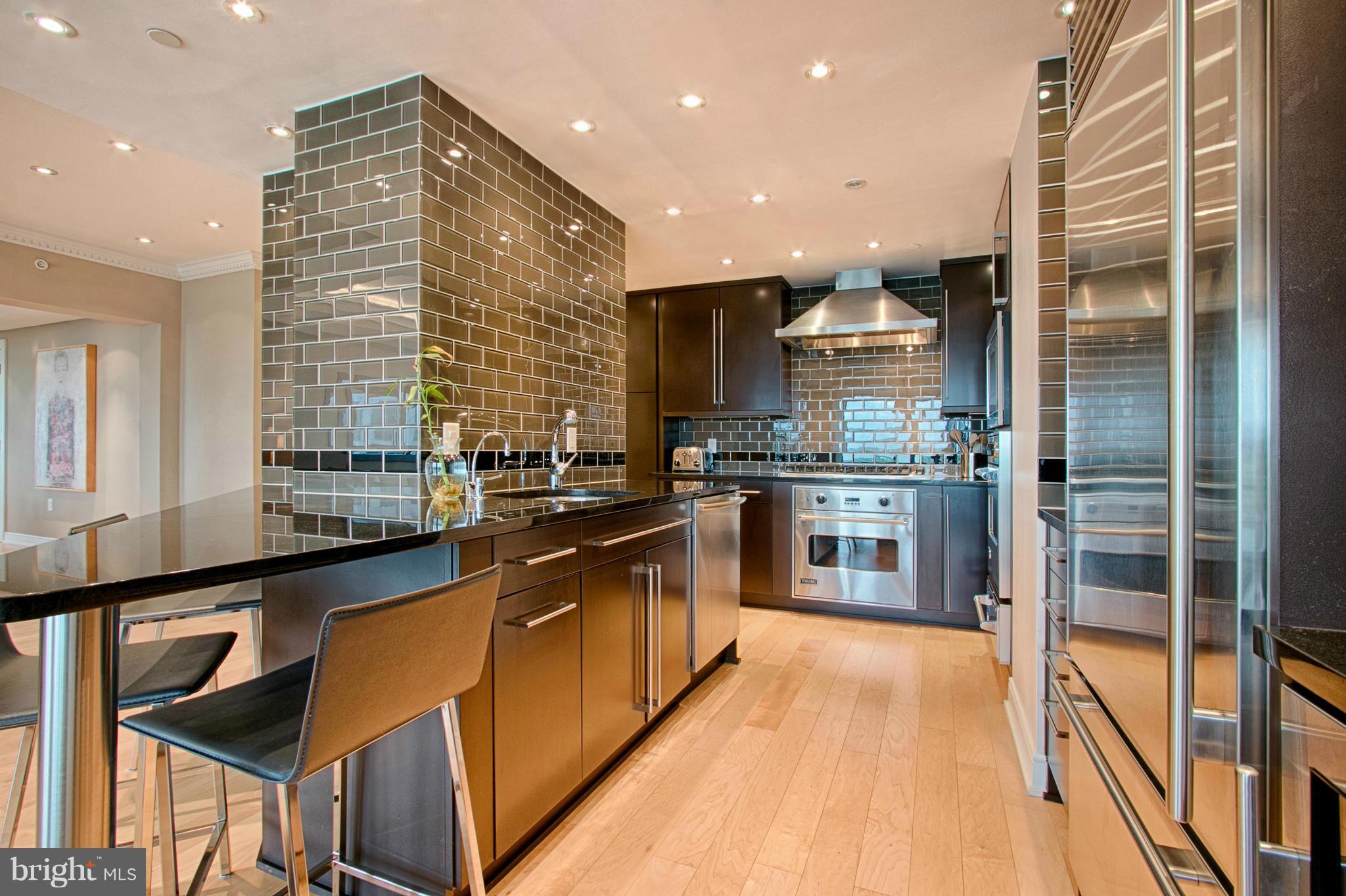 THE WATERVIEW - Residential