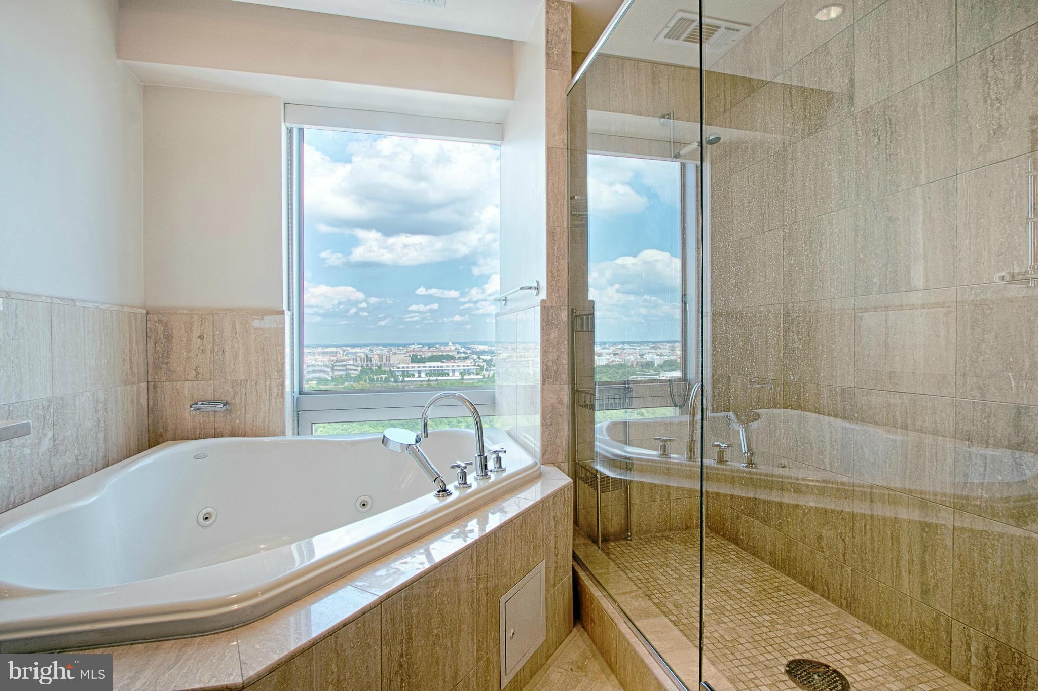 THE WATERVIEW - Residential