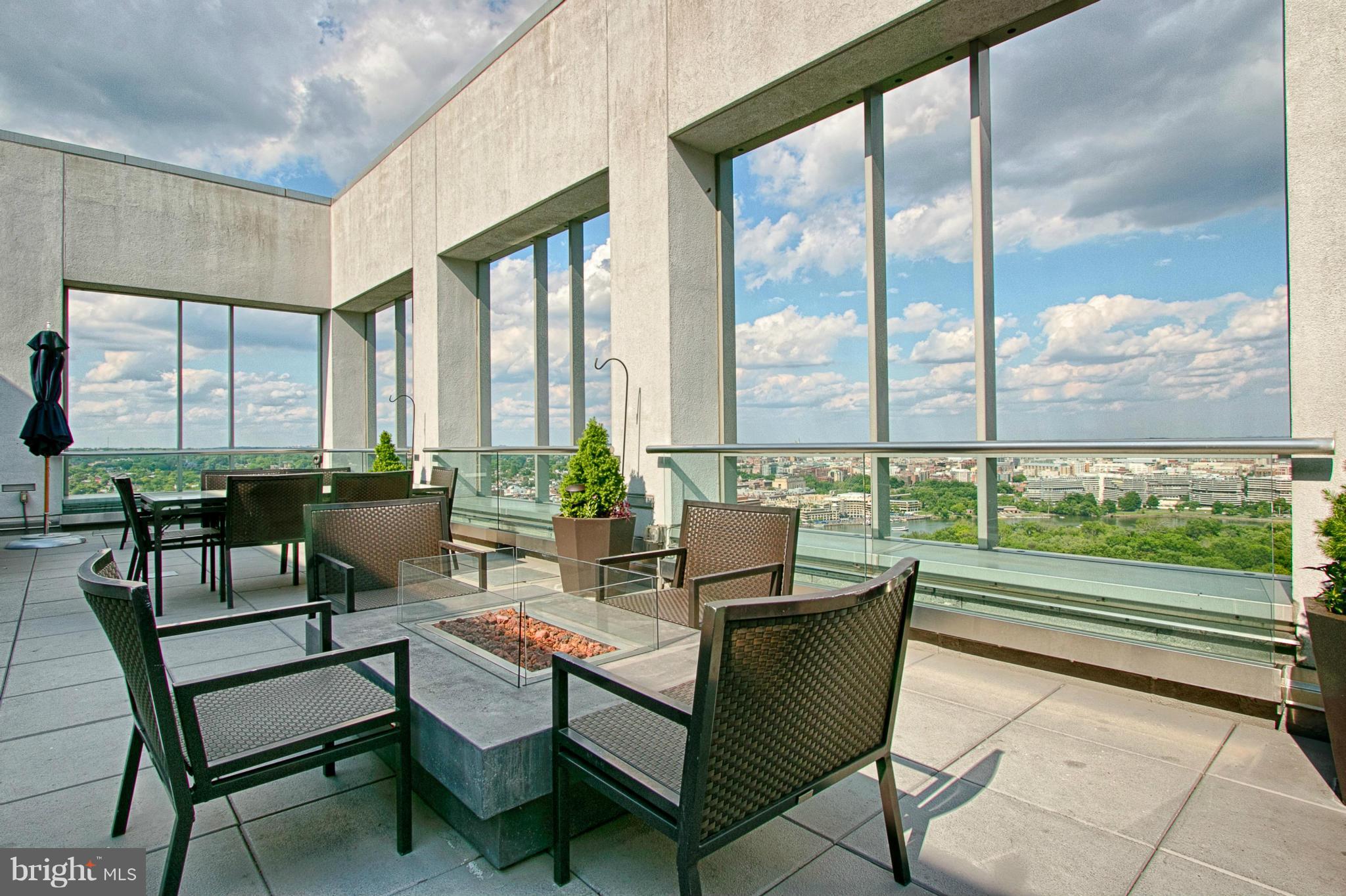 THE WATERVIEW - Residential