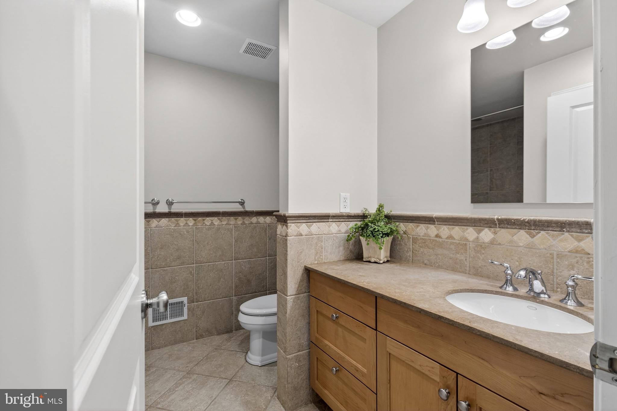 GRADUATE HOSPITAL - Residential