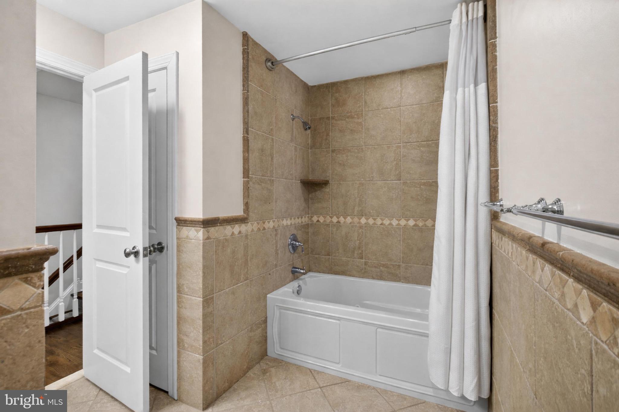 GRADUATE HOSPITAL - Residential