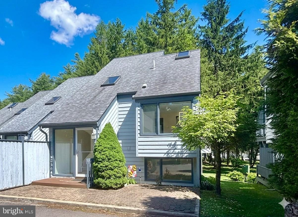 12 ARROWHEAD LANE 12
