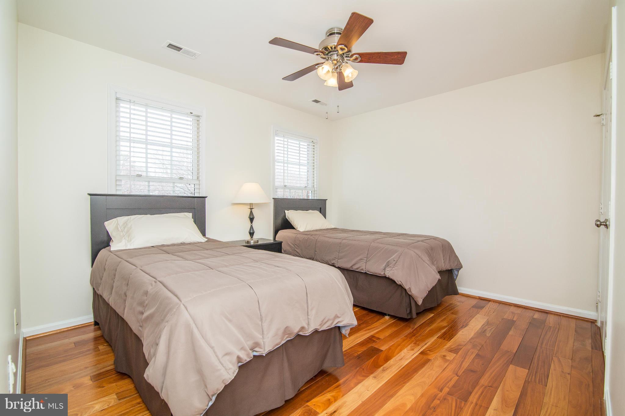 OAK GROVE - Residential