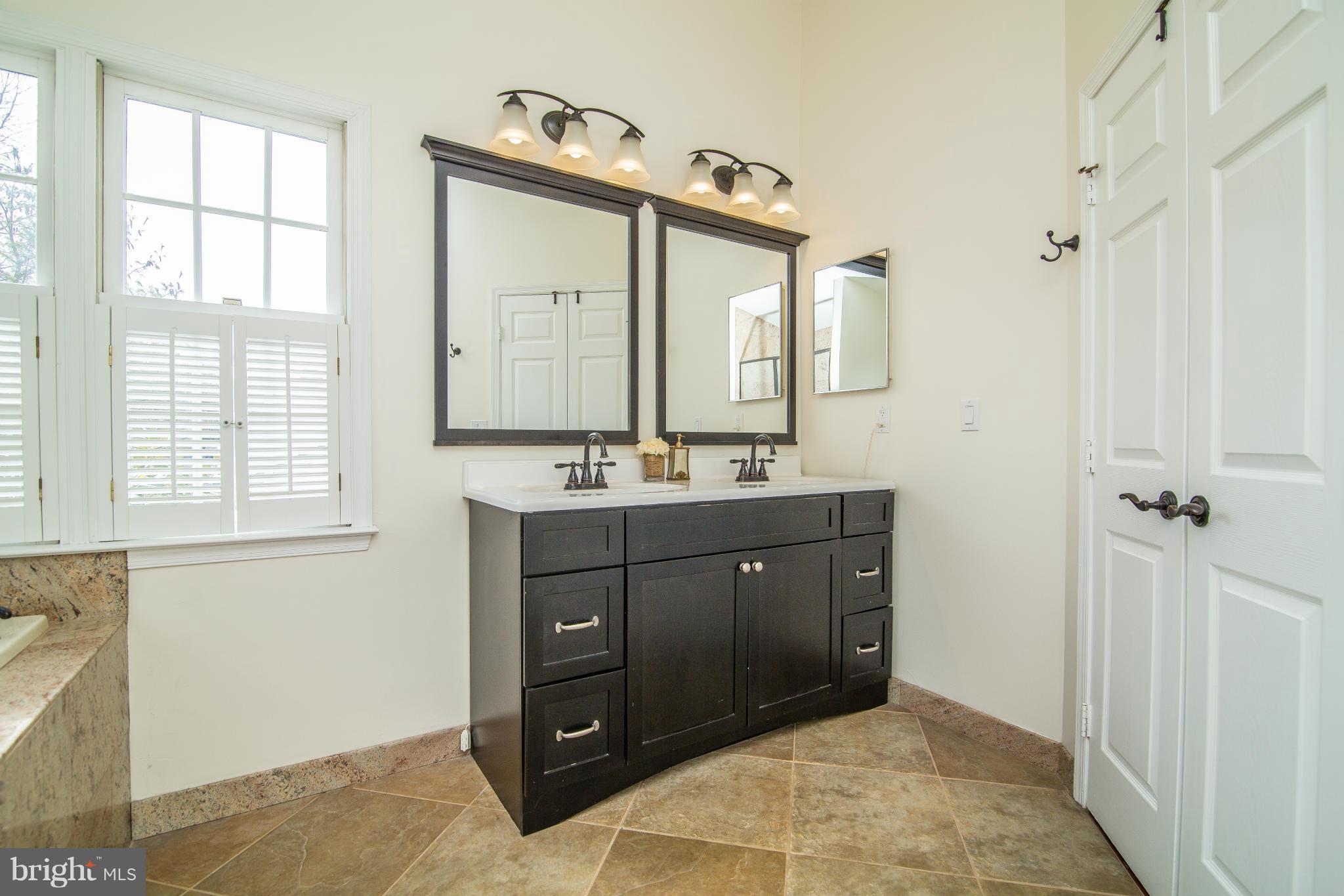 OAK GROVE - Residential