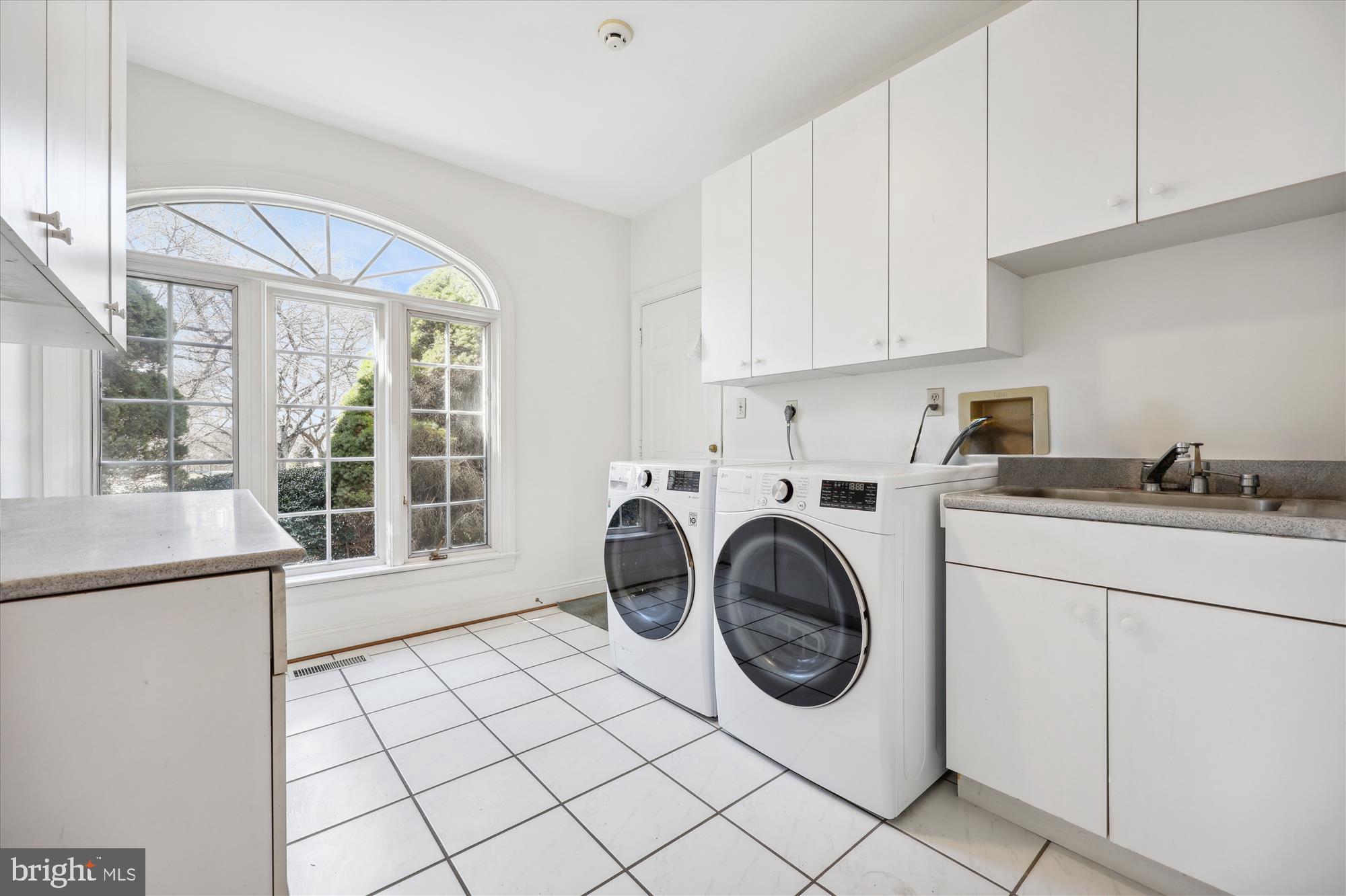 STONEY CREEK ESTATES - Residential