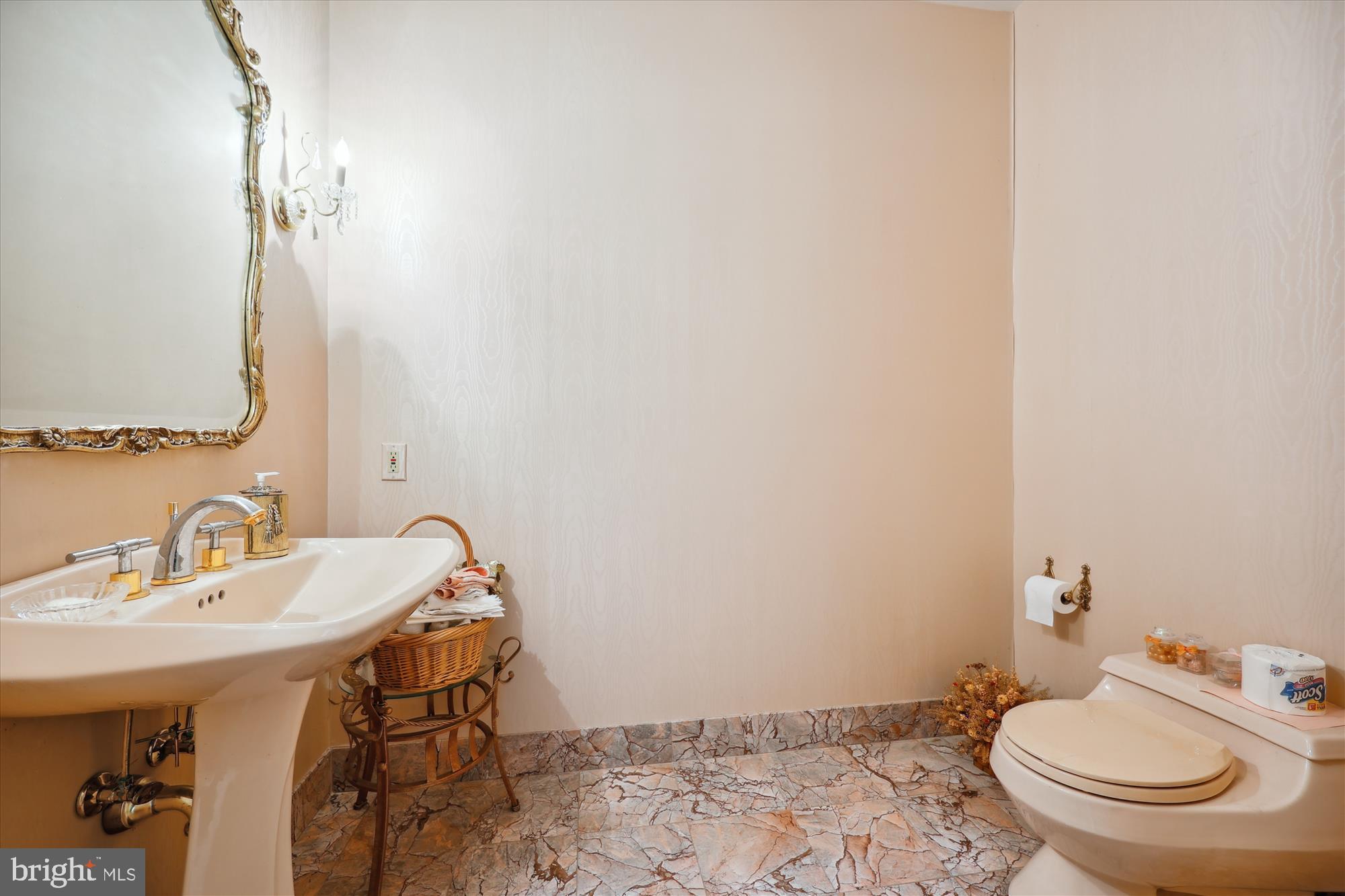 STONEY CREEK ESTATES - Residential