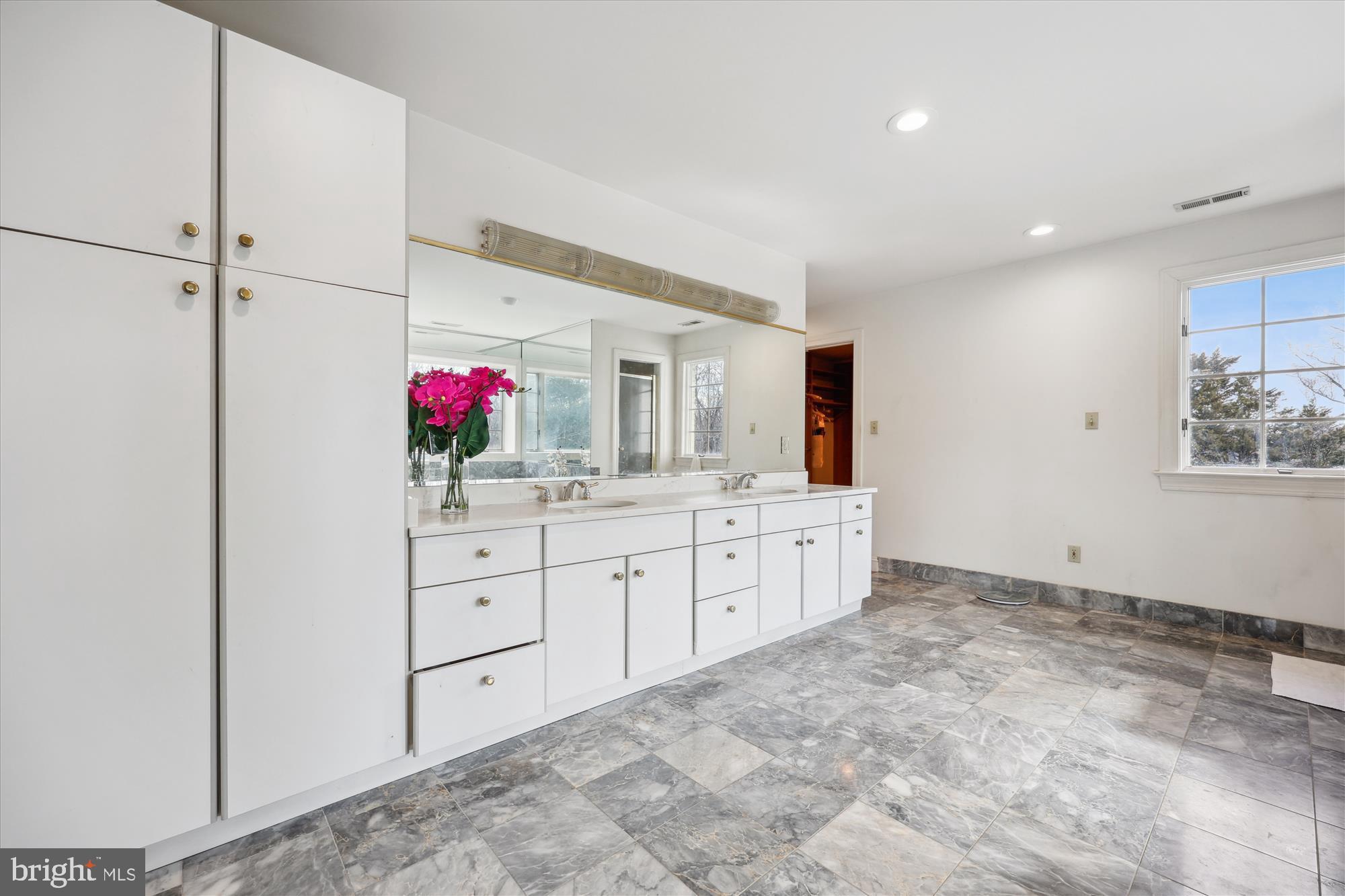 STONEY CREEK ESTATES - Residential