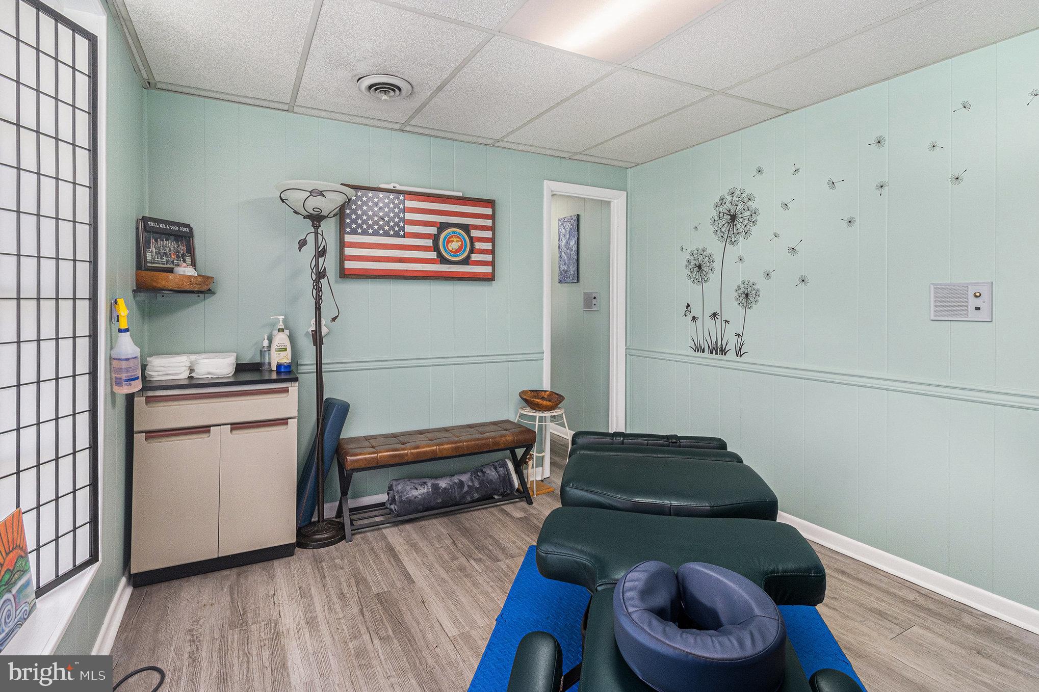 LANSDALE - Commercial Sale