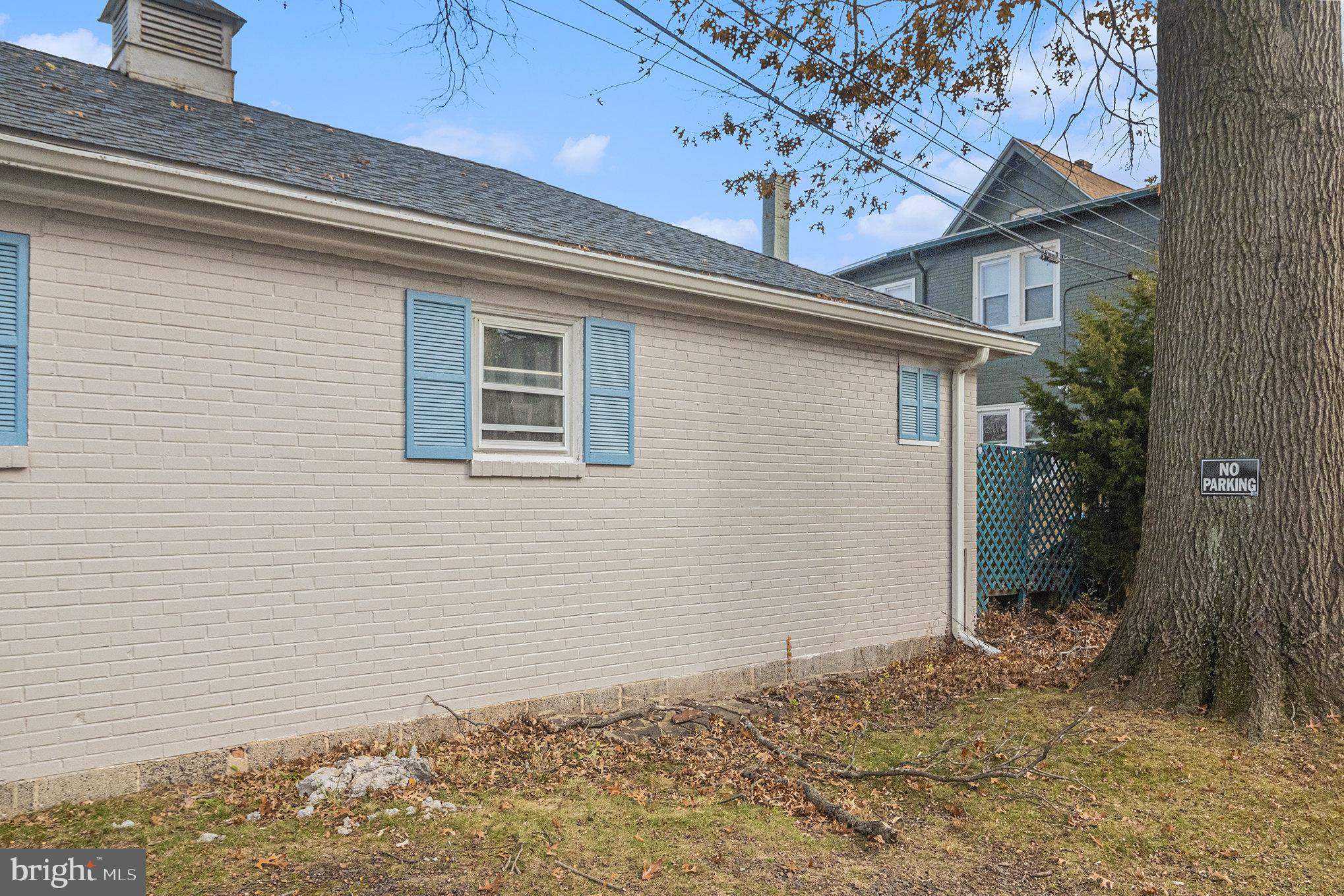 LANSDALE - Commercial Sale