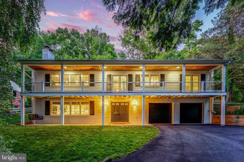 Photo of 6310 Beachway Drive, FALLS CHURCH, VA 22044 (MLS # VAFX2315450)