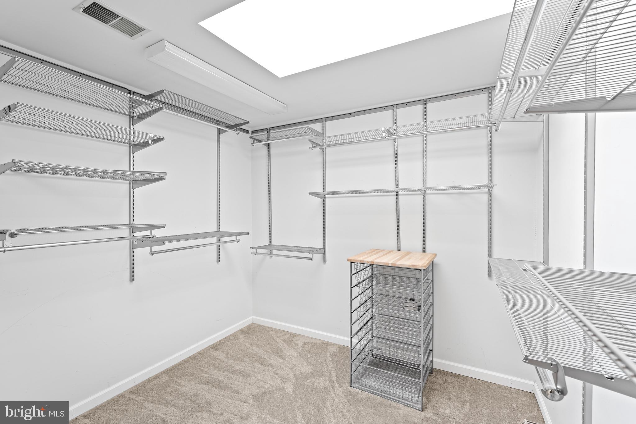 WORTHINGTON HILLSIDE II - Residential