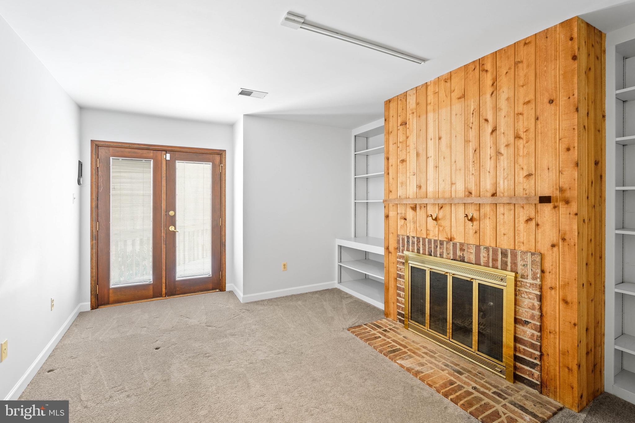 WORTHINGTON HILLSIDE II - Residential