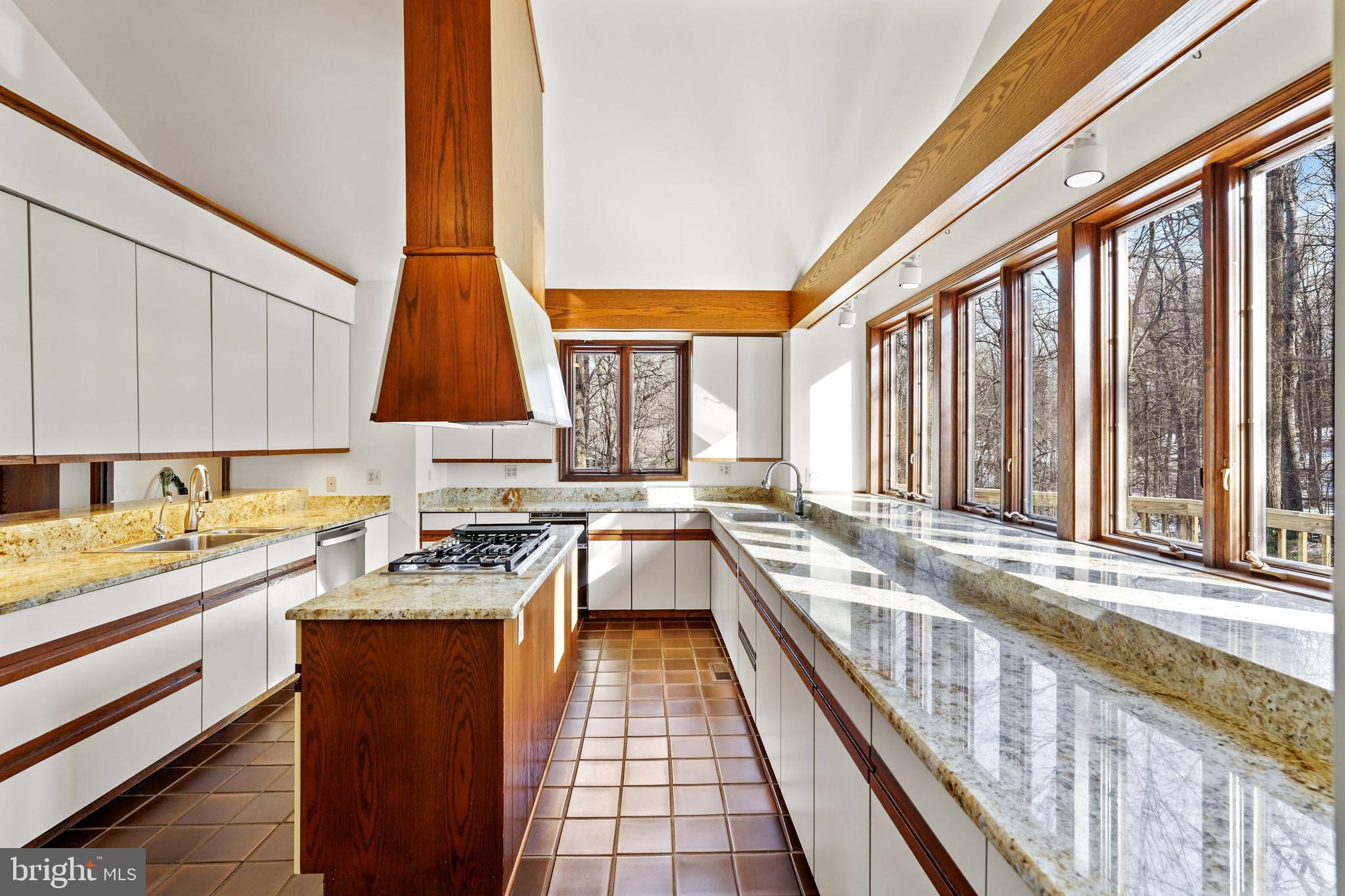 WORTHINGTON HILLSIDE II - Residential