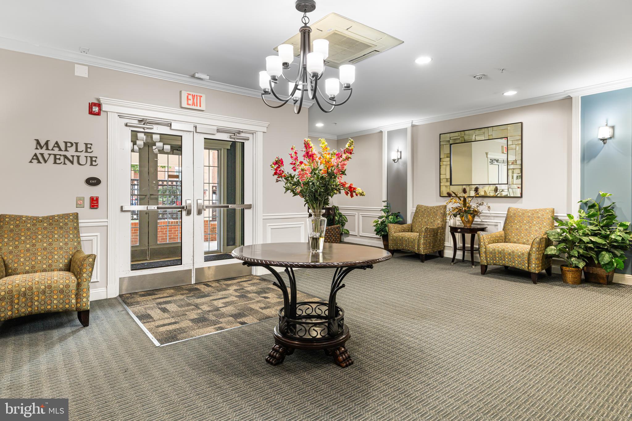 300 W ELM STREET 2223
