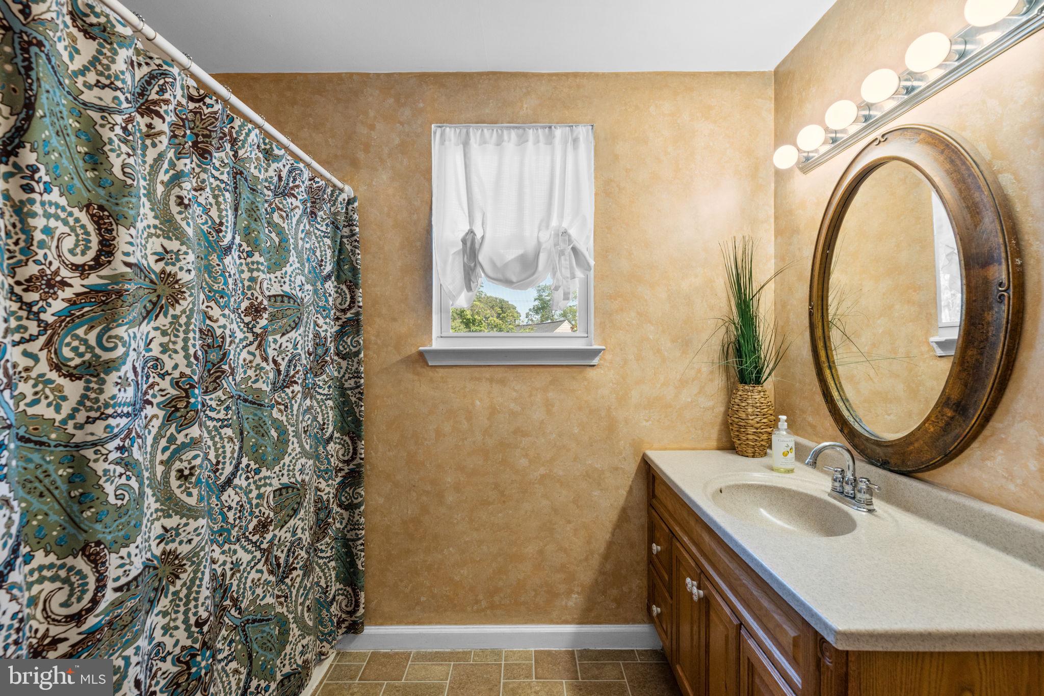 HOLLYWOOD ON SEVERN - Residential