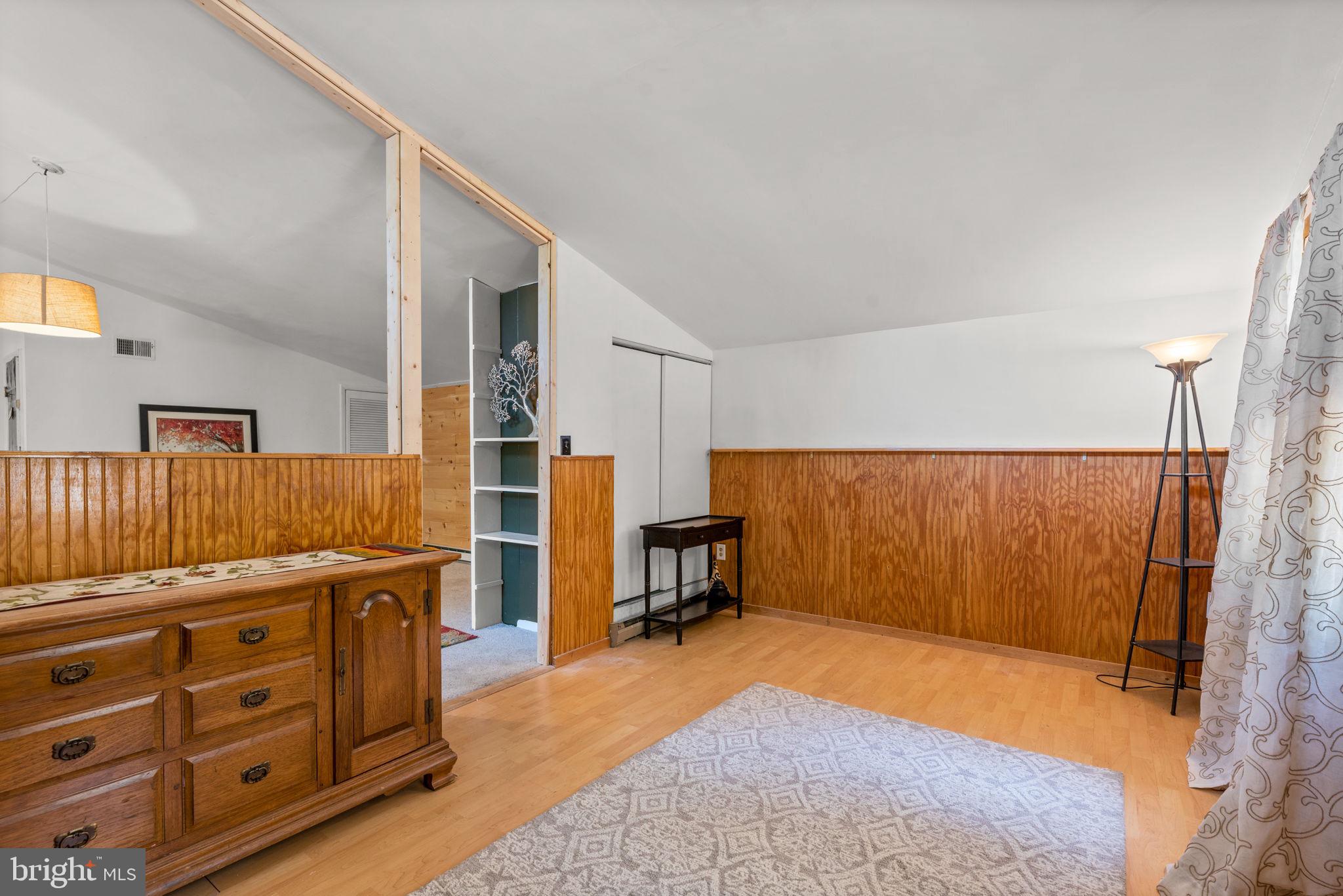 HOLLYWOOD ON SEVERN - Residential