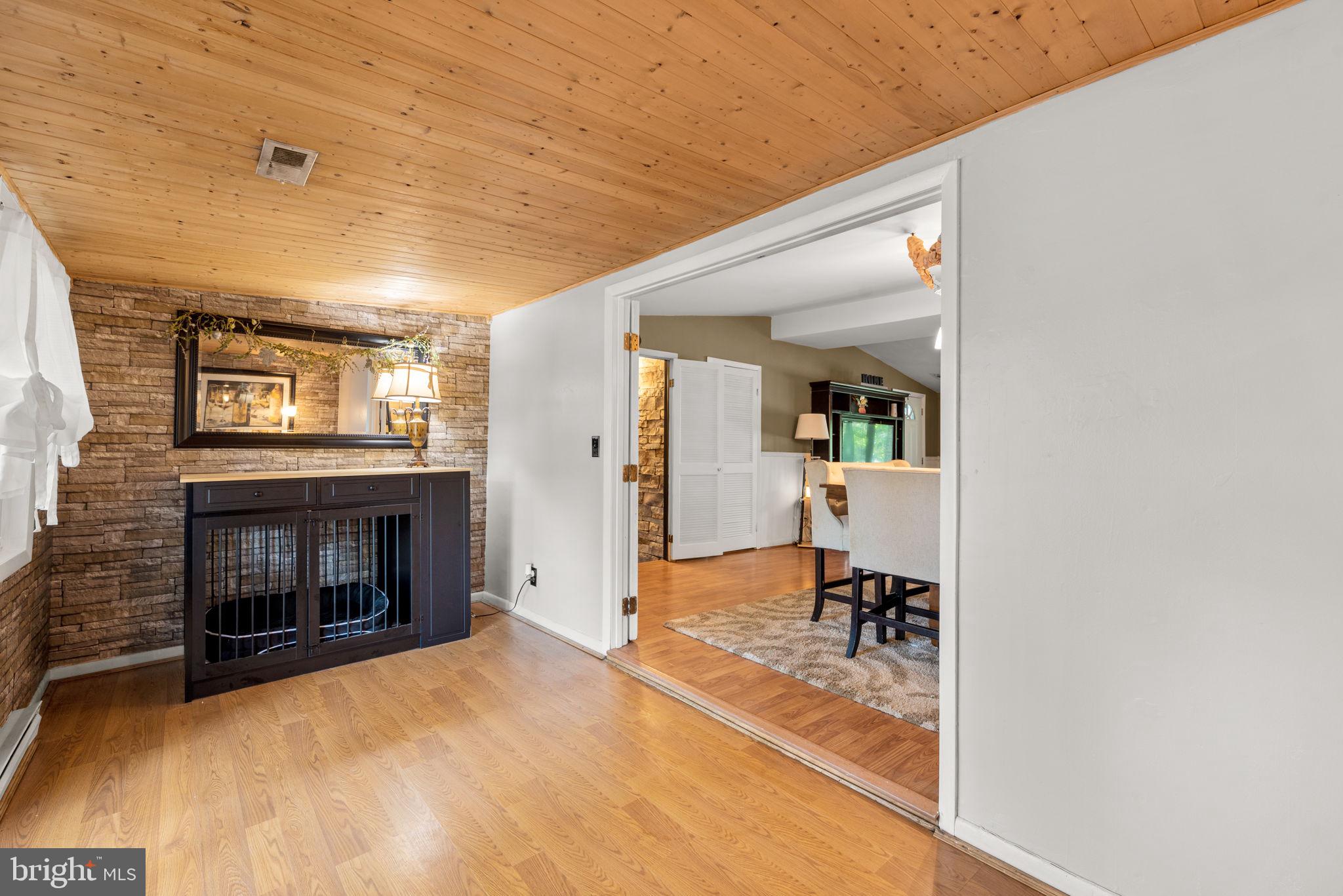 HOLLYWOOD ON SEVERN - Residential