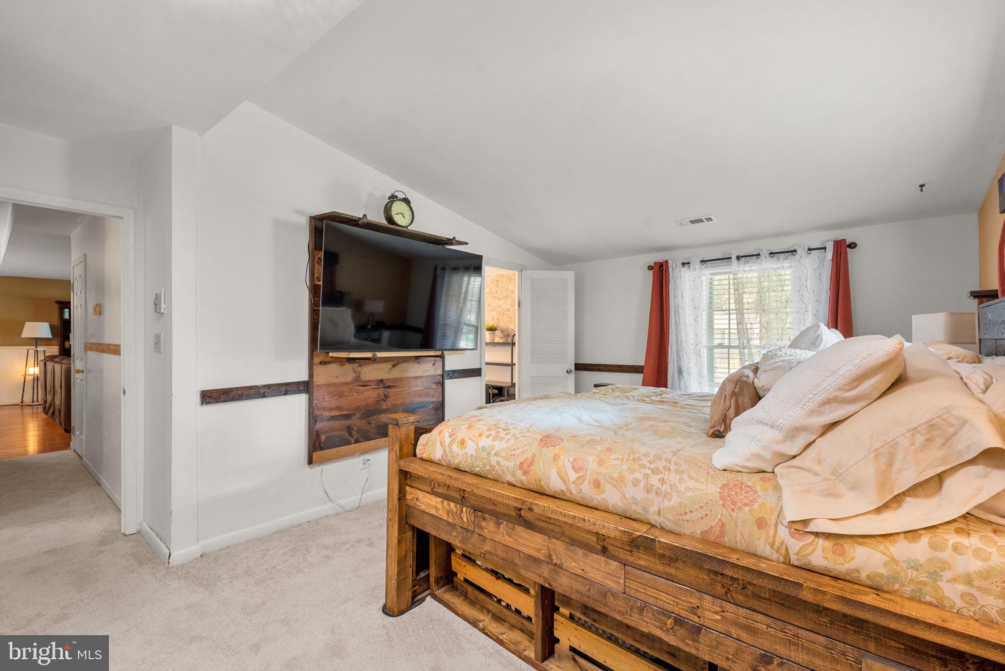 HOLLYWOOD ON SEVERN - Residential