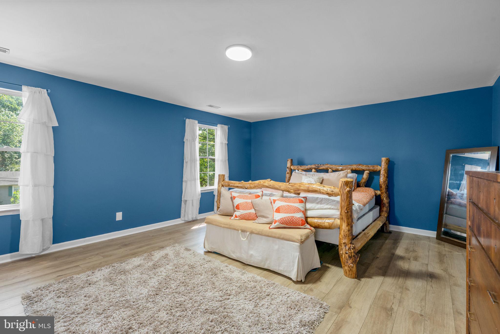 HOLLYWOOD ON SEVERN - Residential