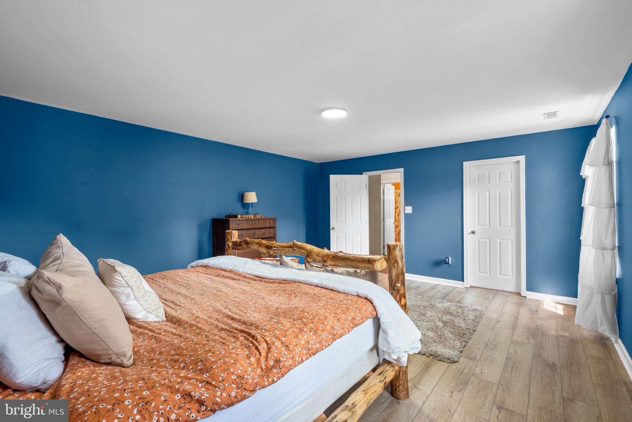 HOLLYWOOD ON SEVERN - Residential