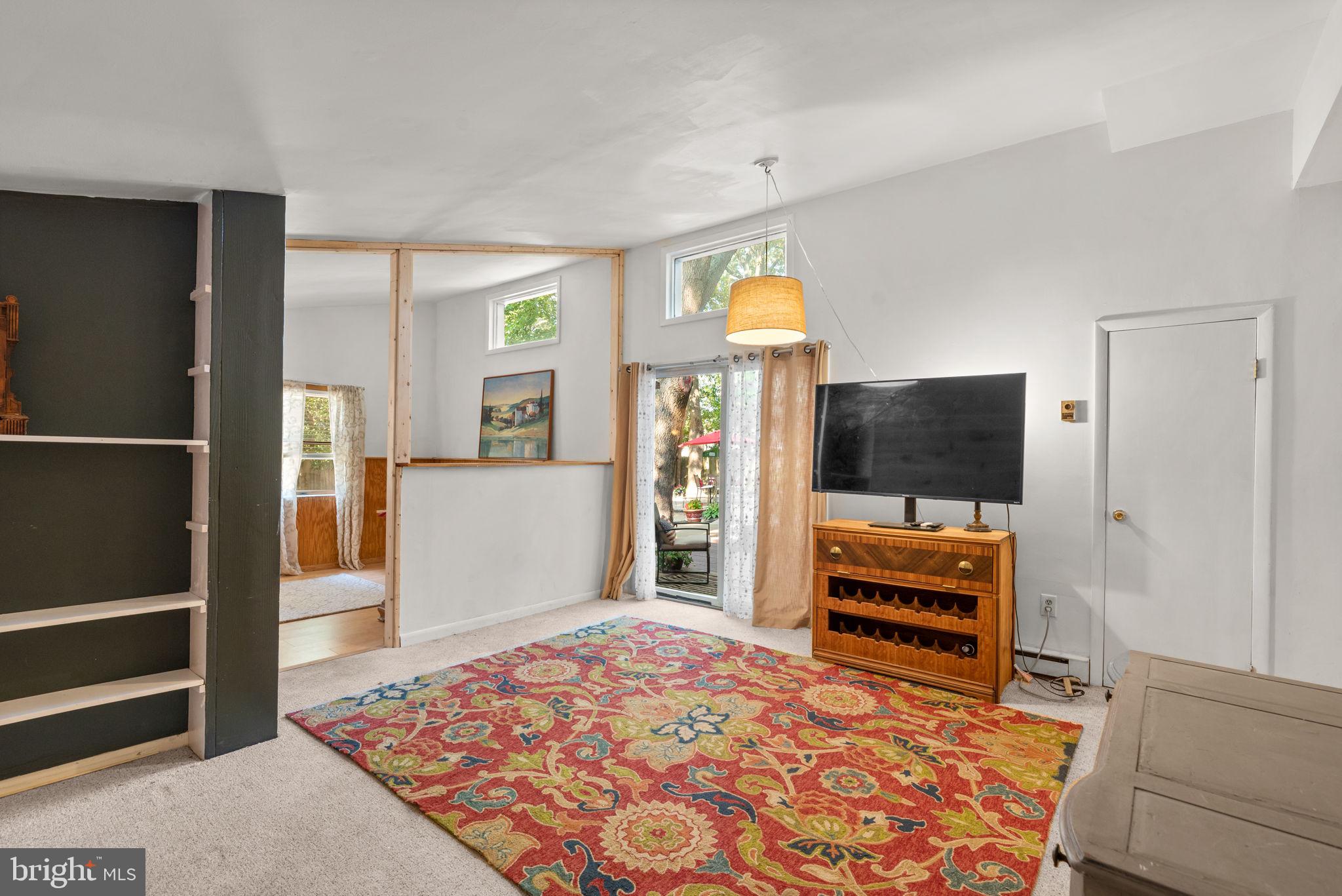 HOLLYWOOD ON SEVERN - Residential