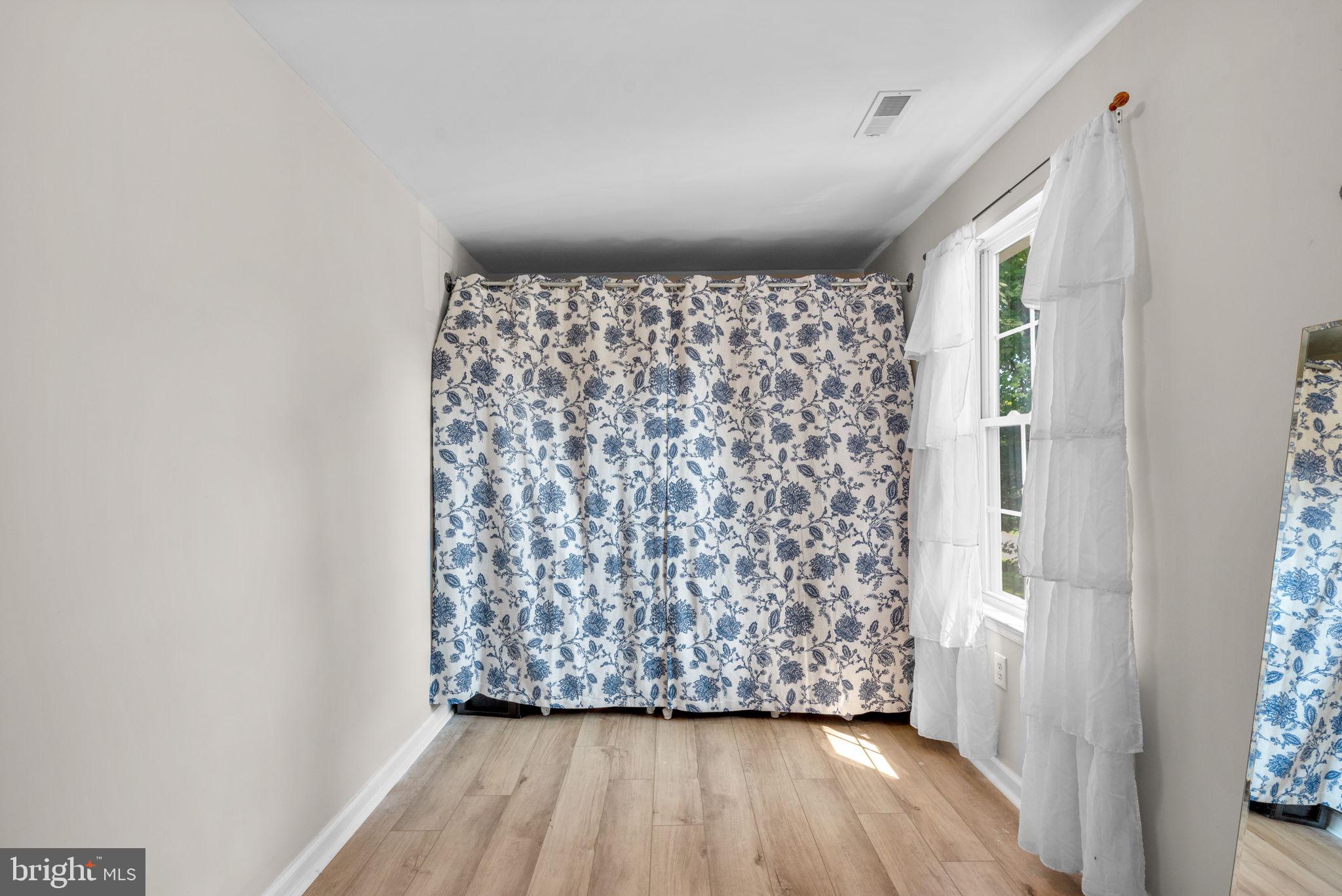 HOLLYWOOD ON SEVERN - Residential