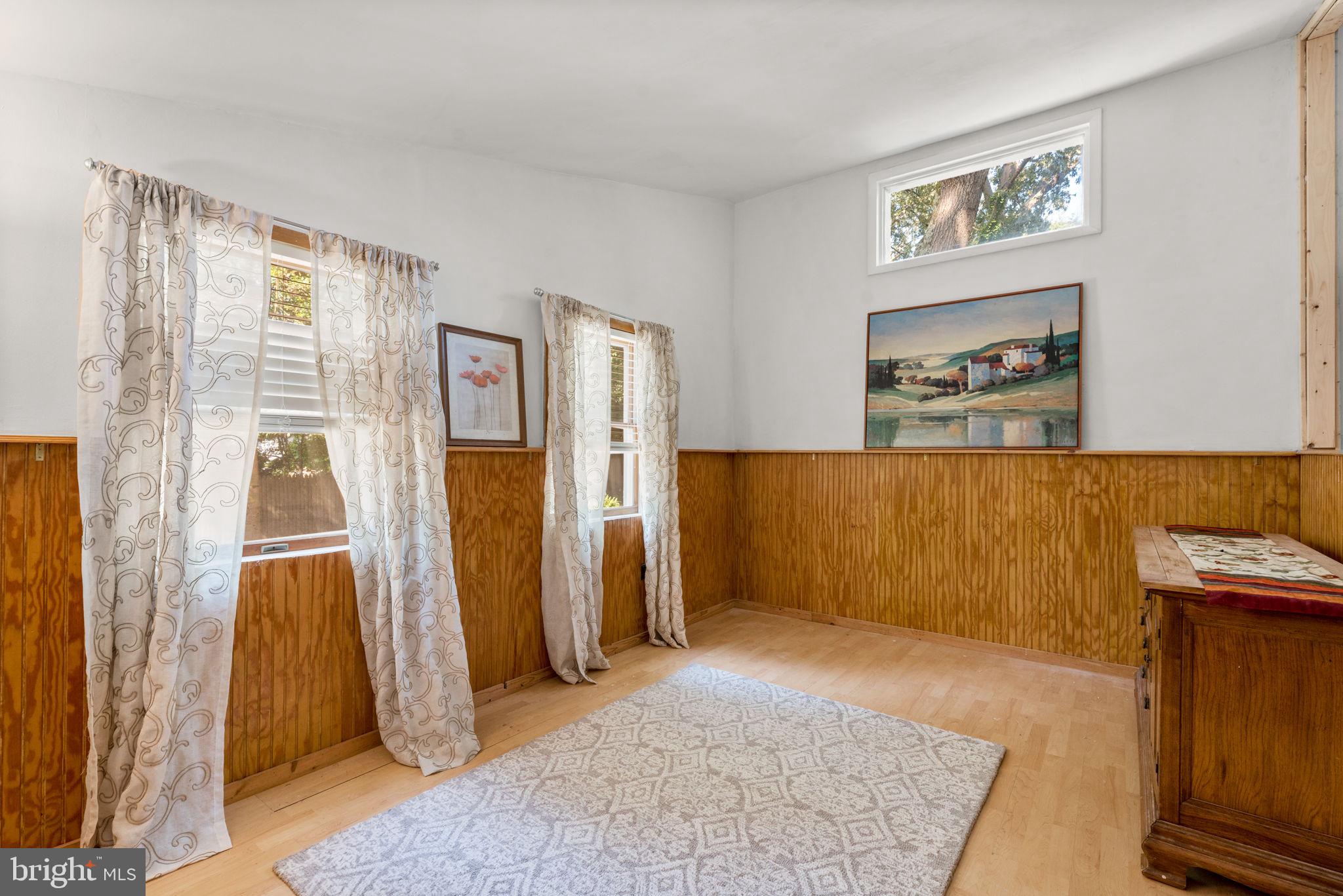 HOLLYWOOD ON SEVERN - Residential