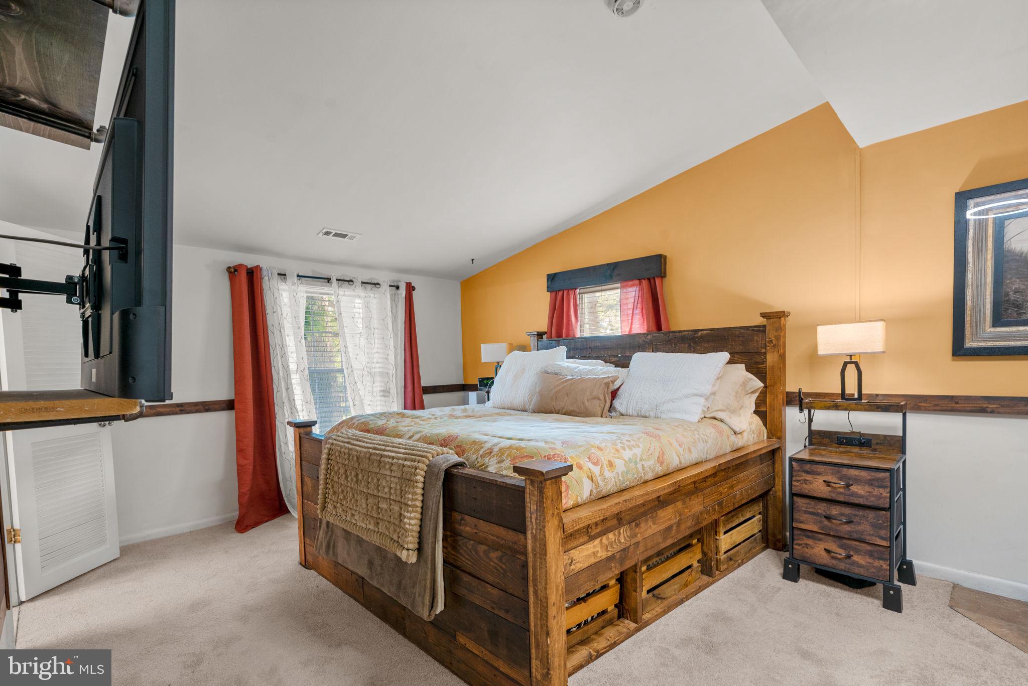 HOLLYWOOD ON SEVERN - Residential