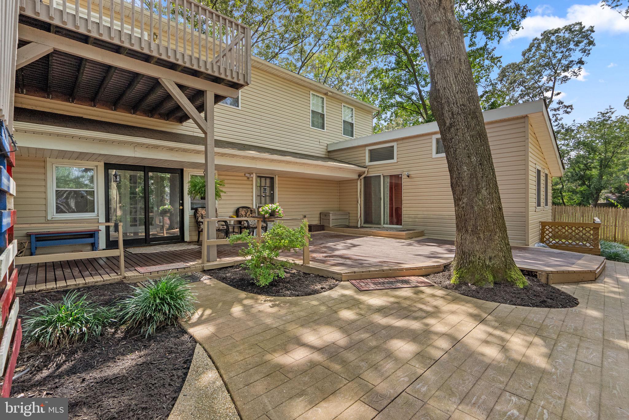 HOLLYWOOD ON SEVERN - Residential